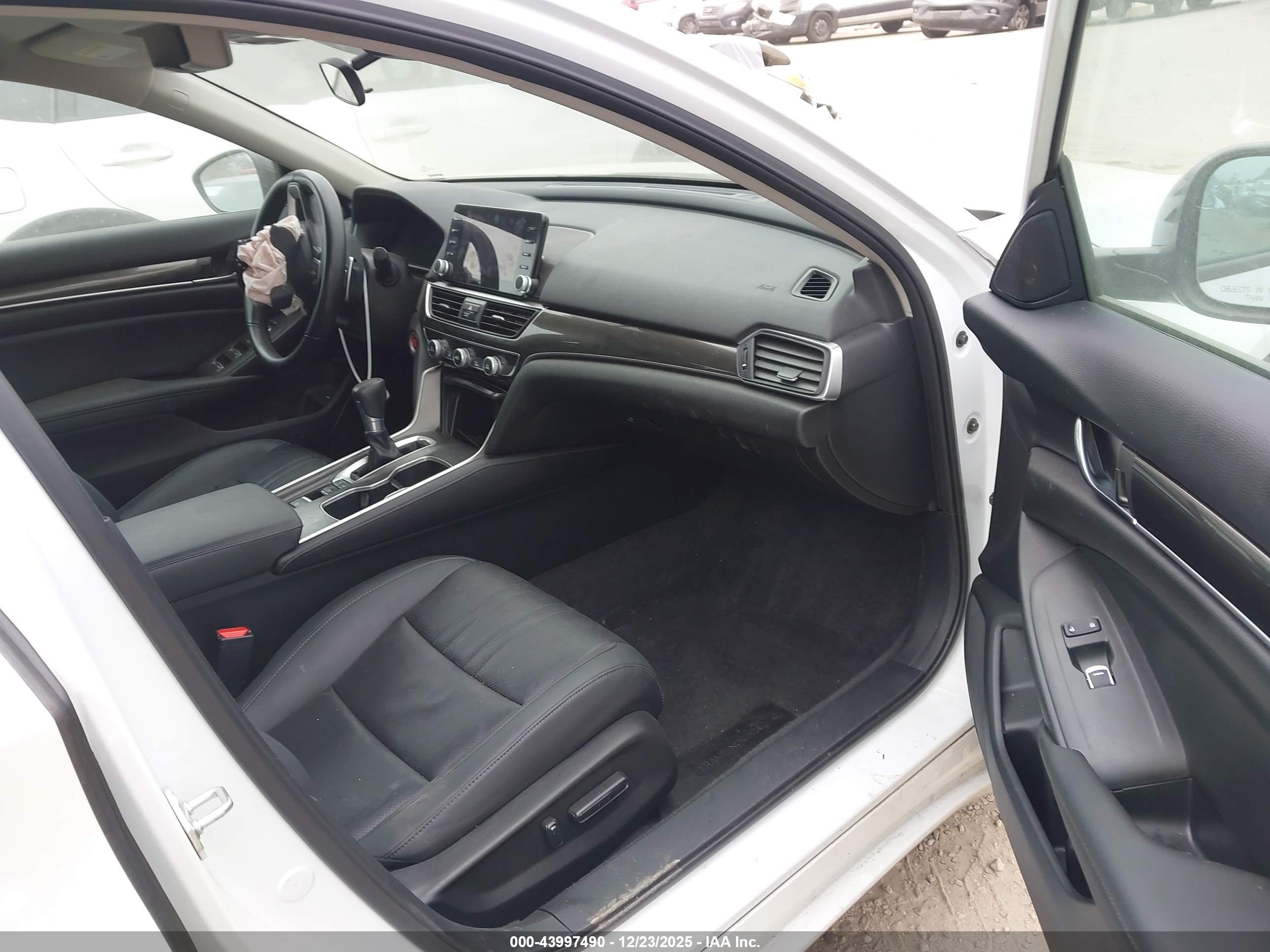 HONDA ACCORD image 5