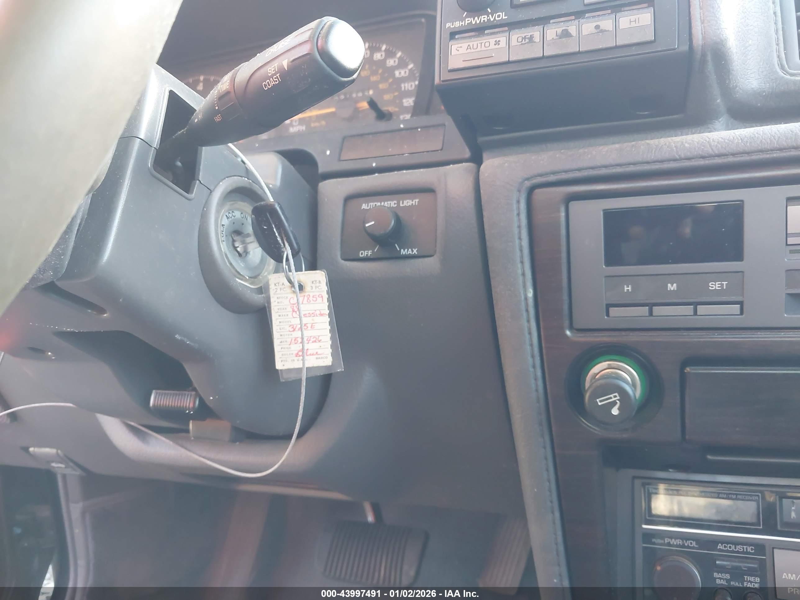 TOYOTA CRESSIDA image 11