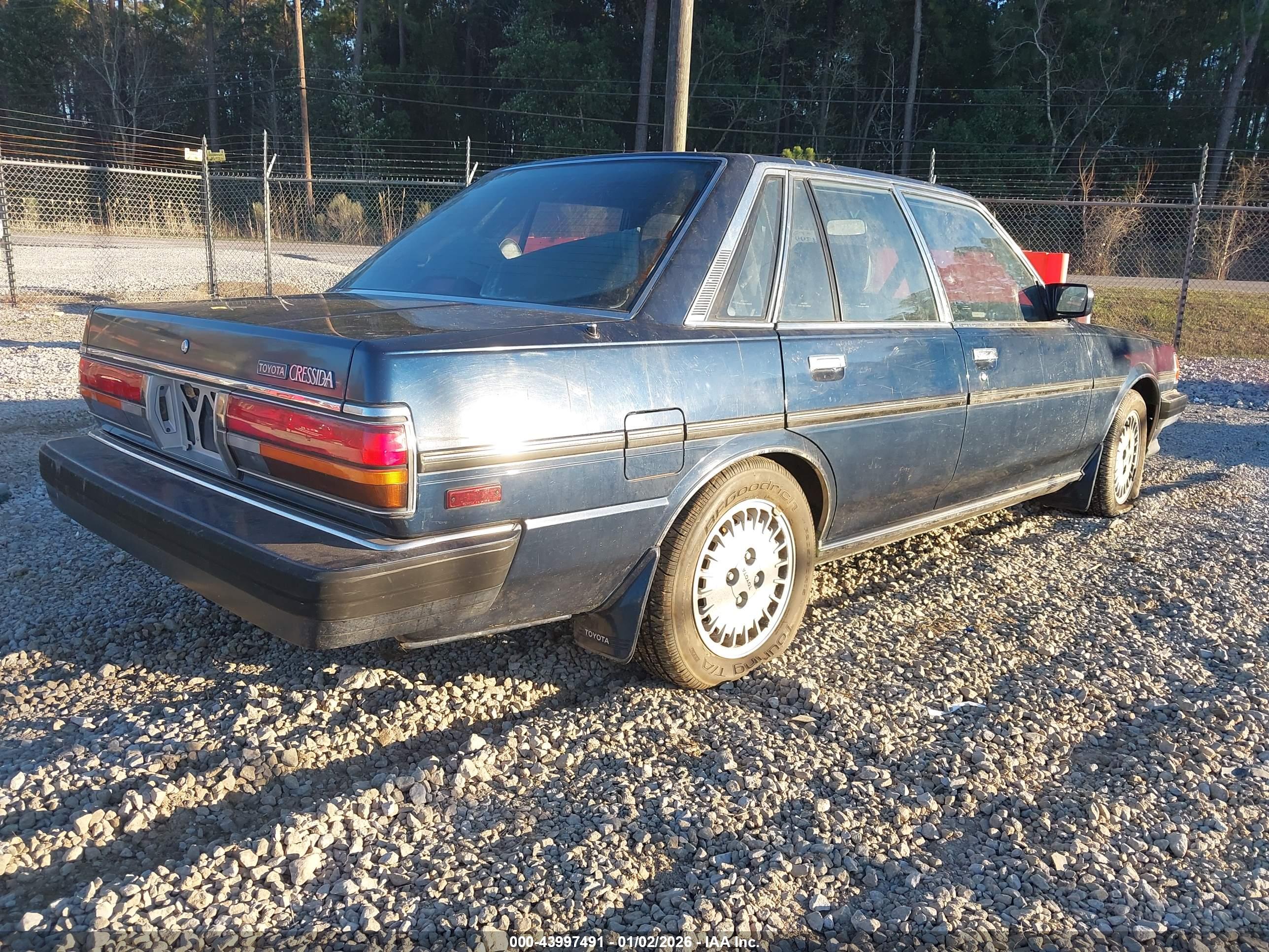 TOYOTA CRESSIDA image 4