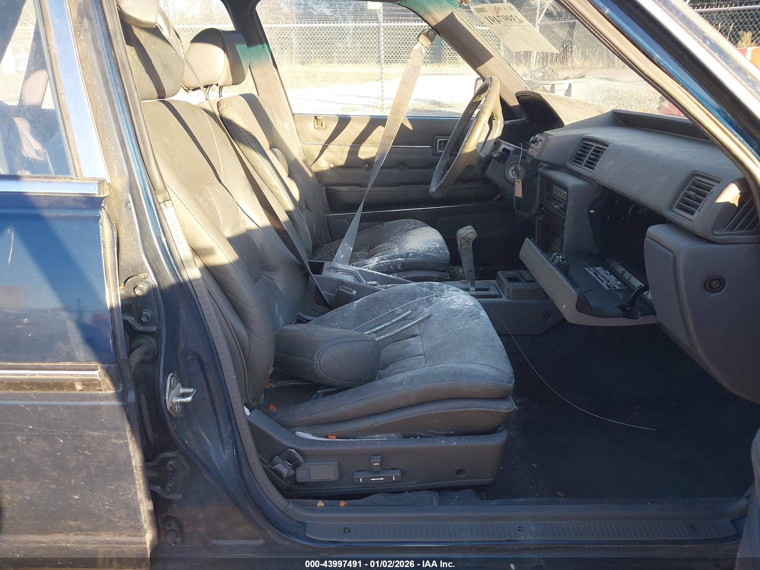 TOYOTA CRESSIDA image 5
