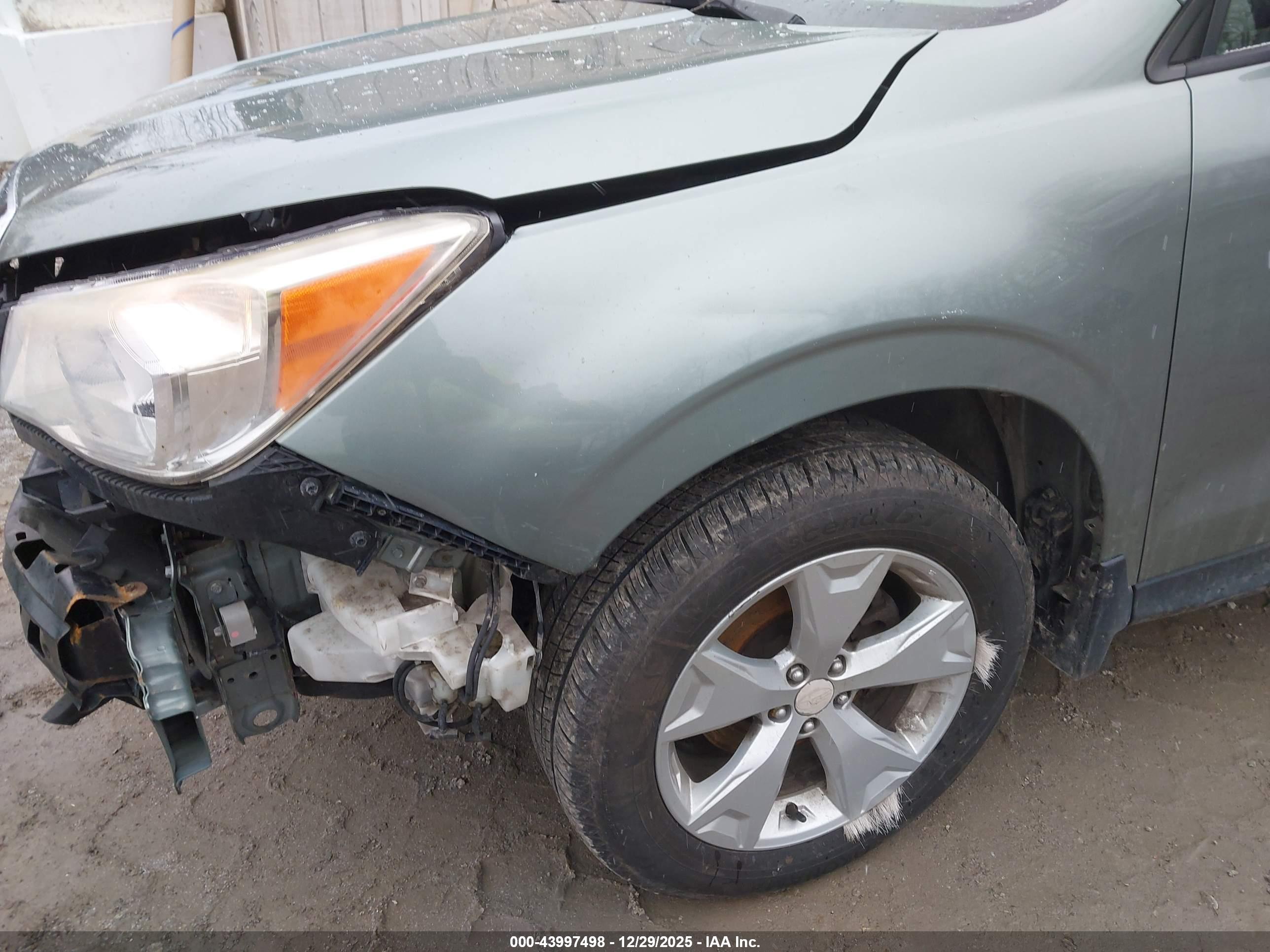 SUBARU FORESTER image 6