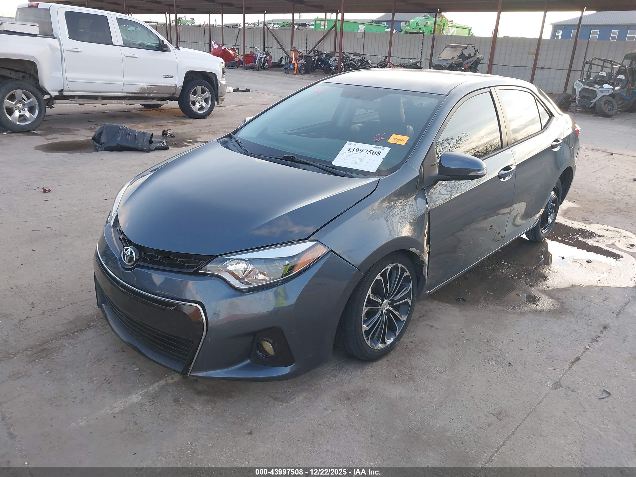 TOYOTA COROLLA image 2