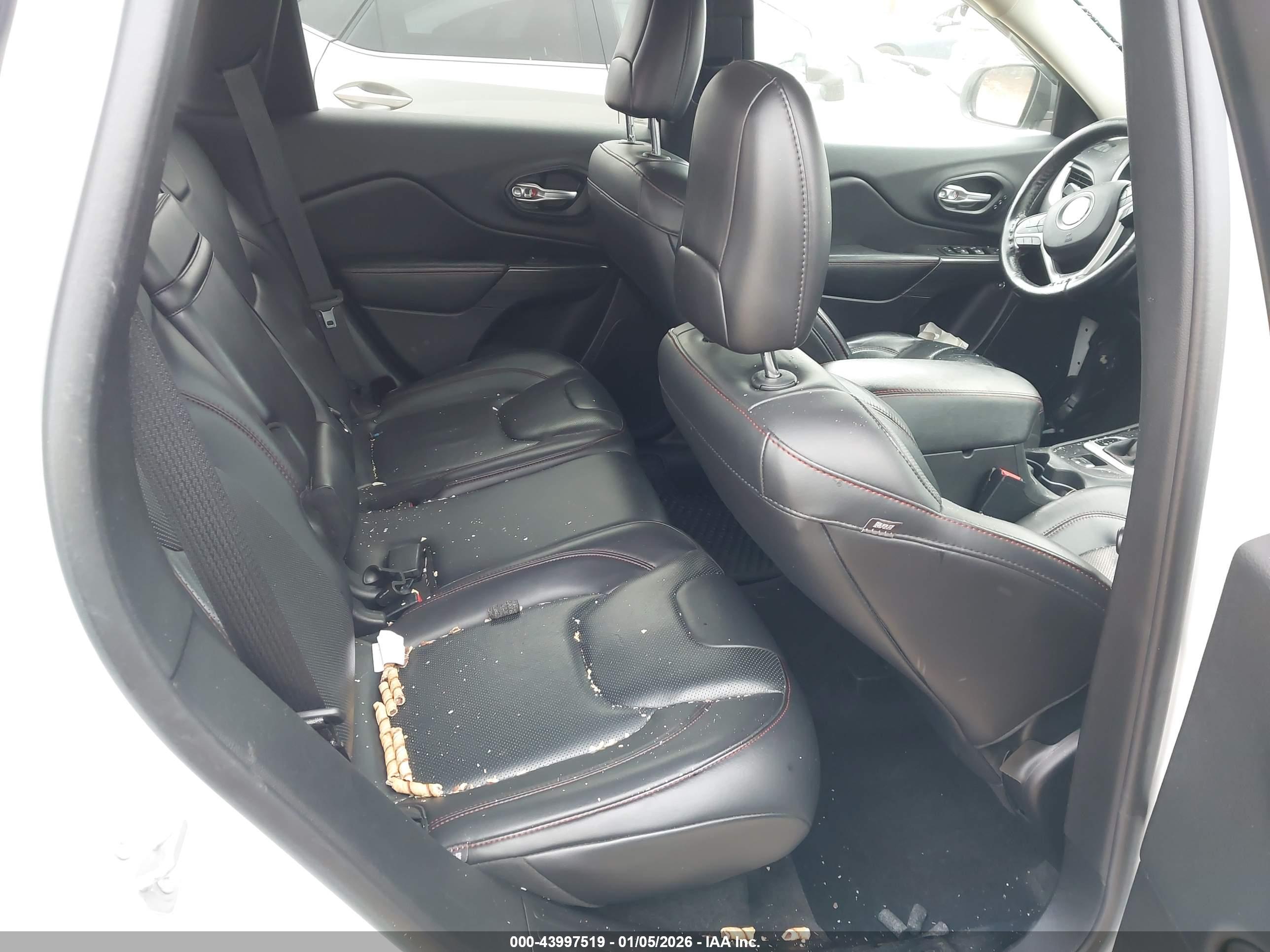 JEEP CHEROKEE image 8