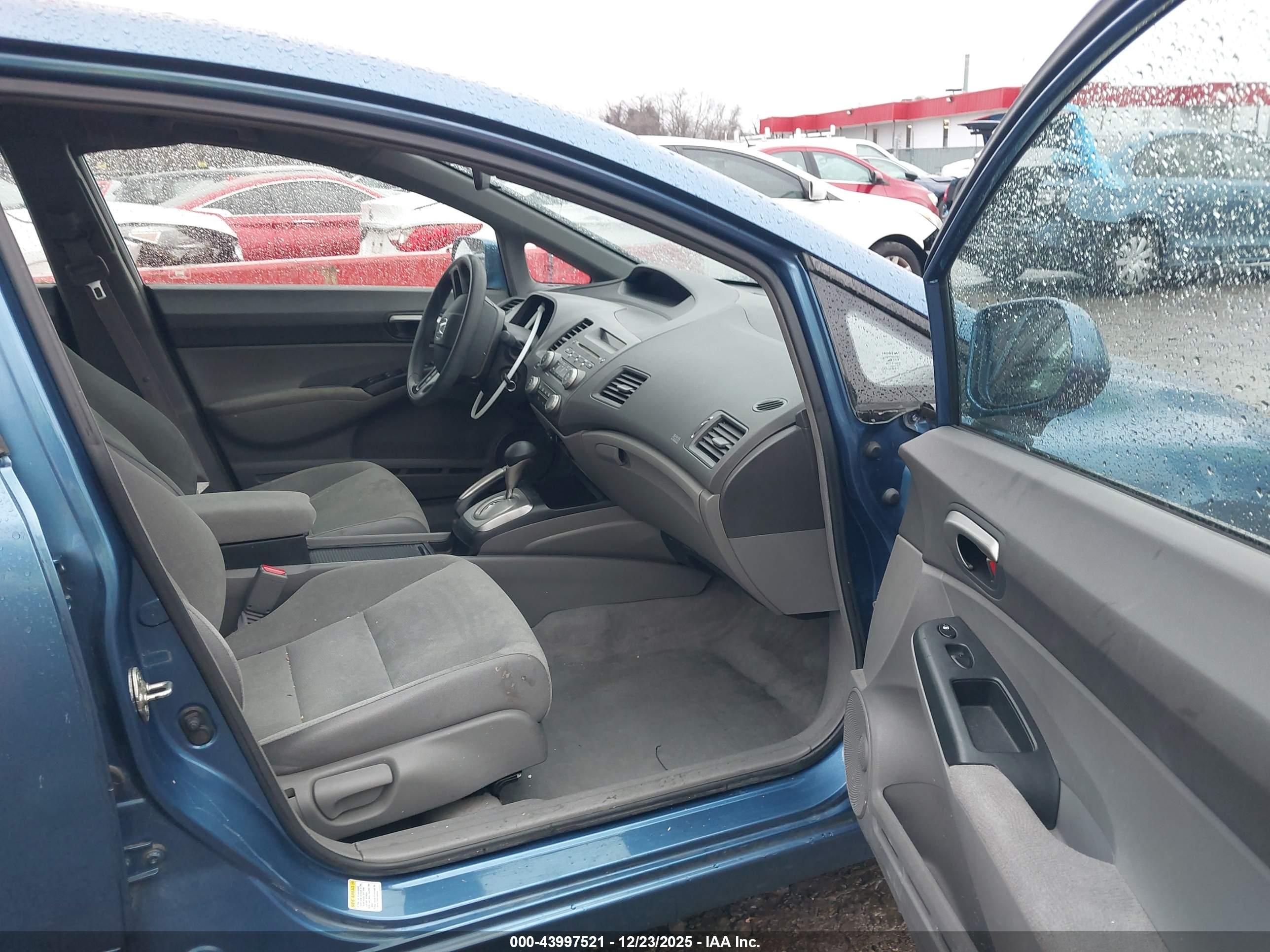 HONDA CIVIC image 5