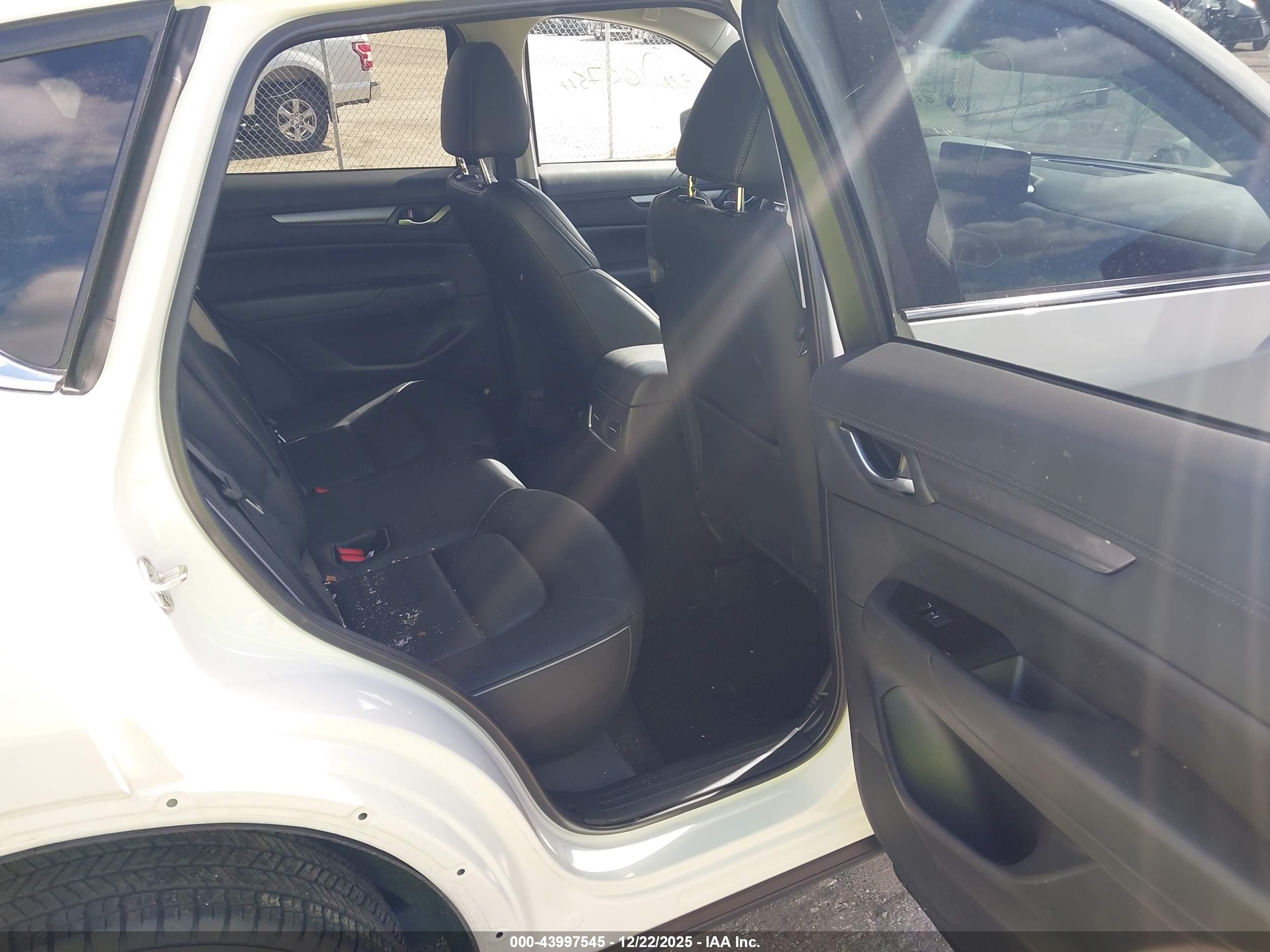 MAZDA CX-5 image 8