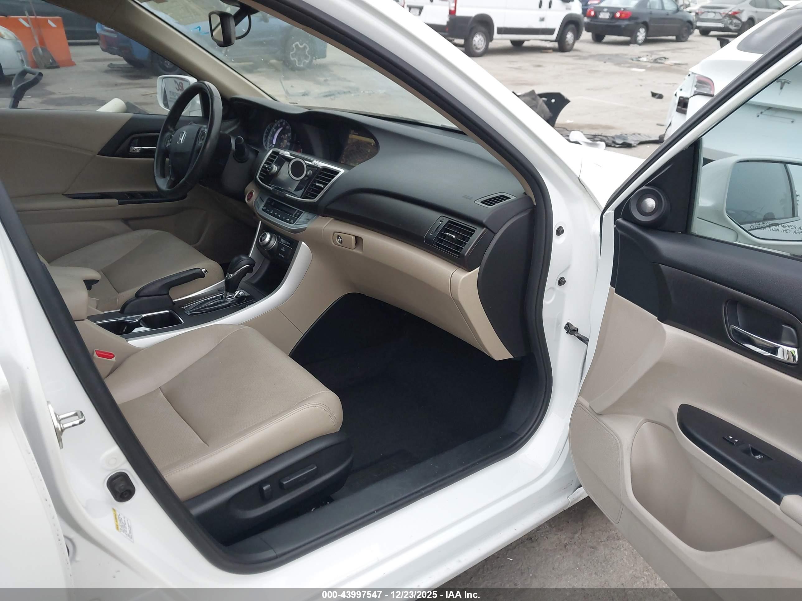 HONDA ACCORD image 5