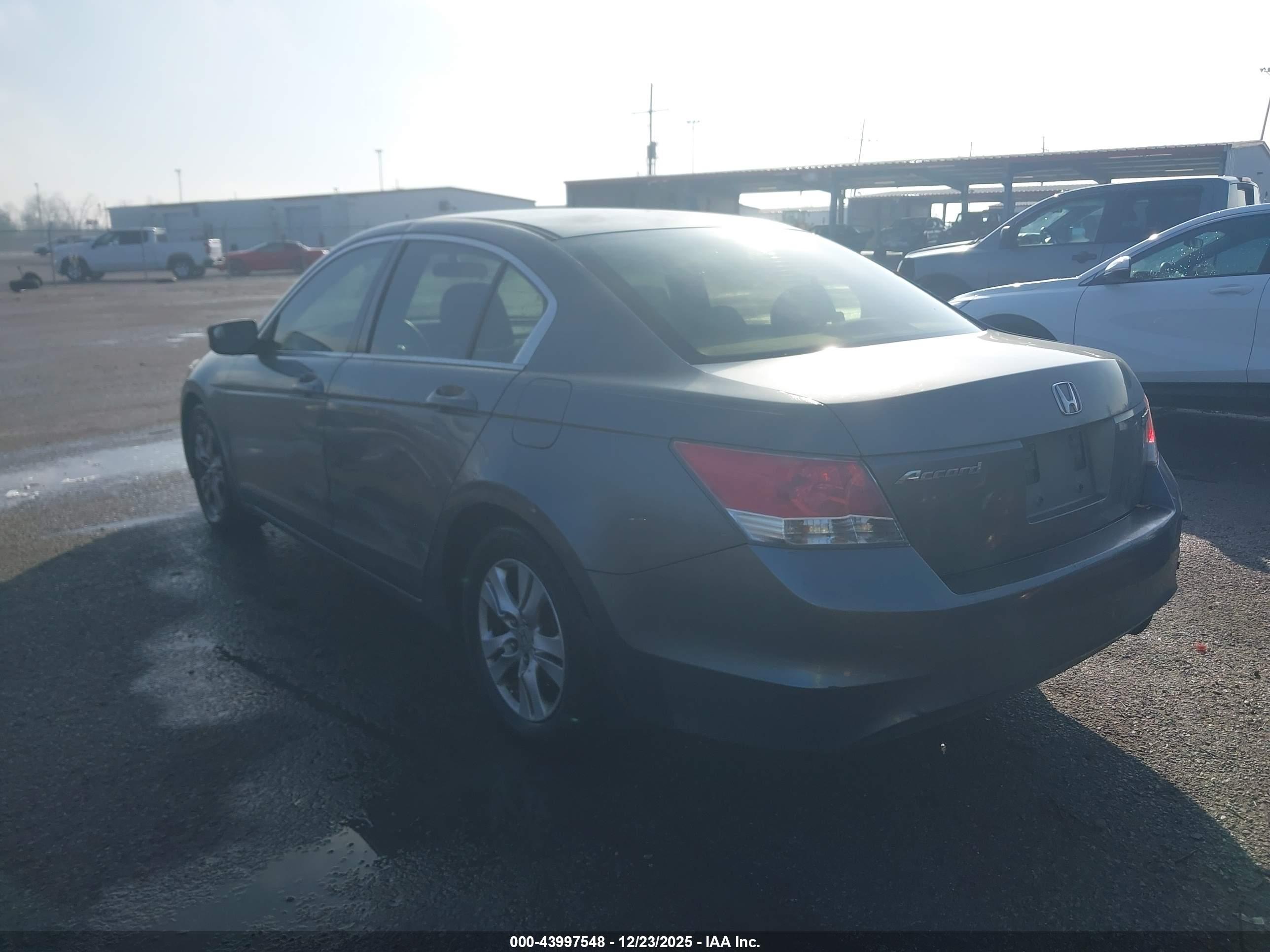 HONDA ACCORD image 3