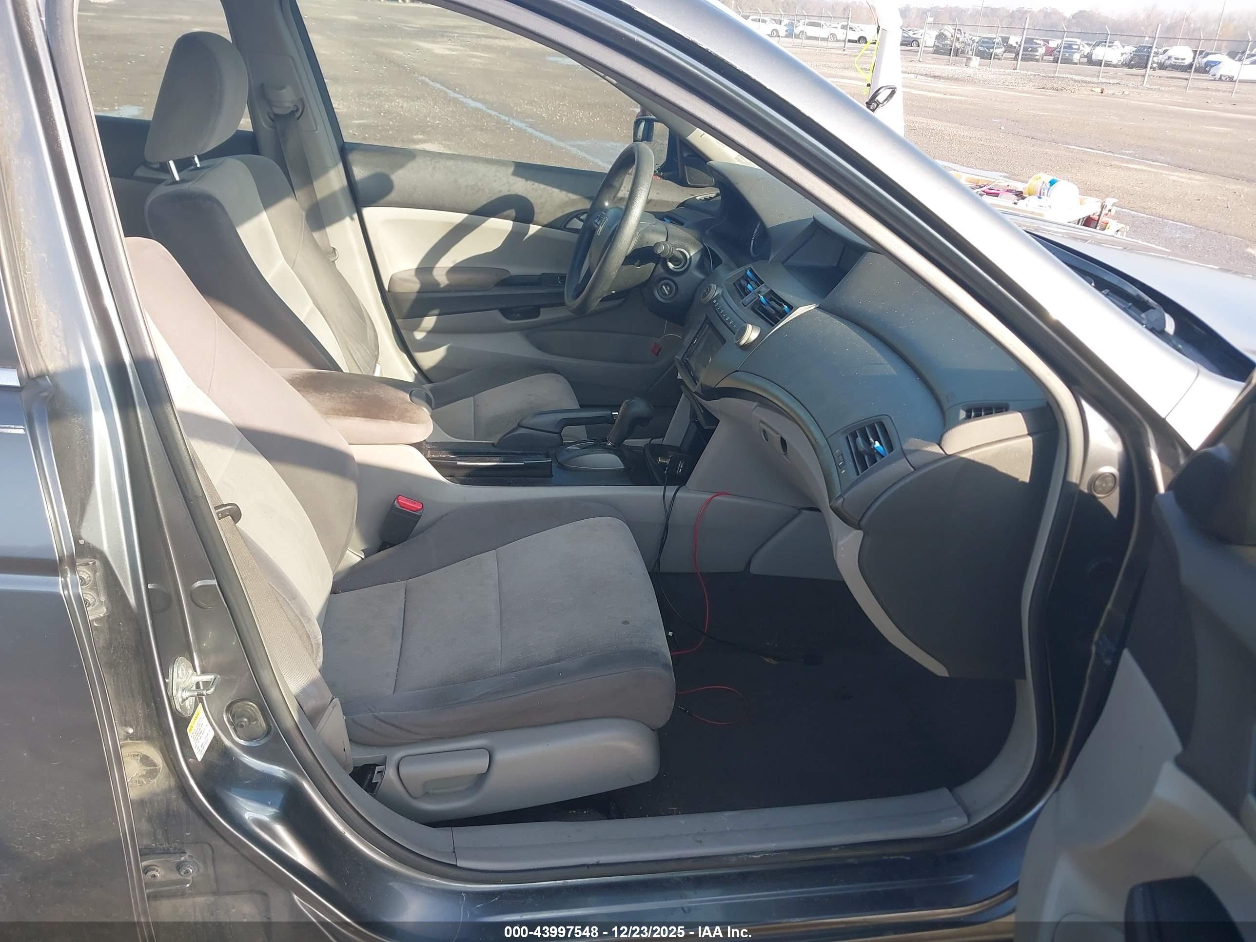 HONDA ACCORD image 5