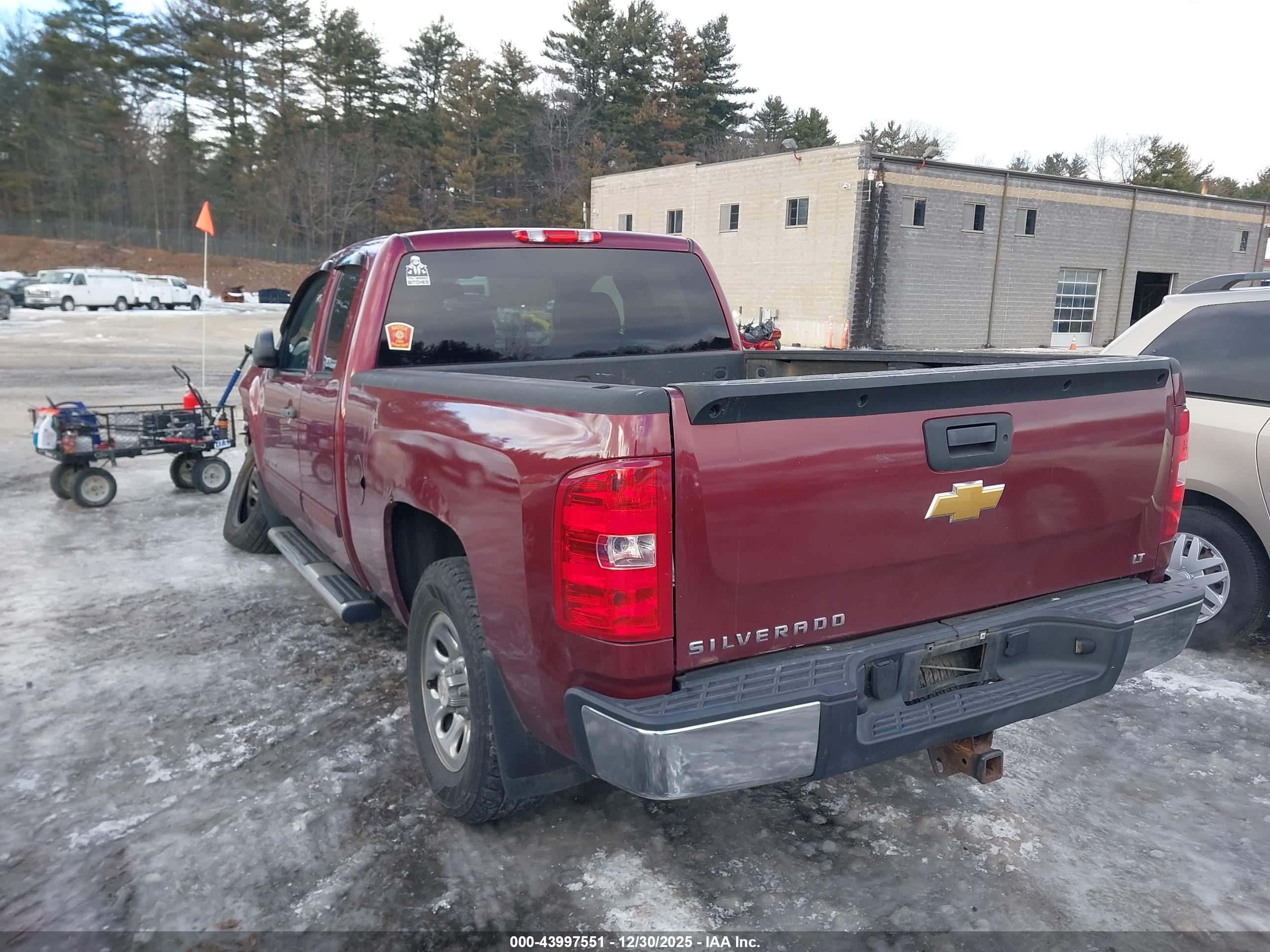 CHEVROLET SILVERADO image 3
