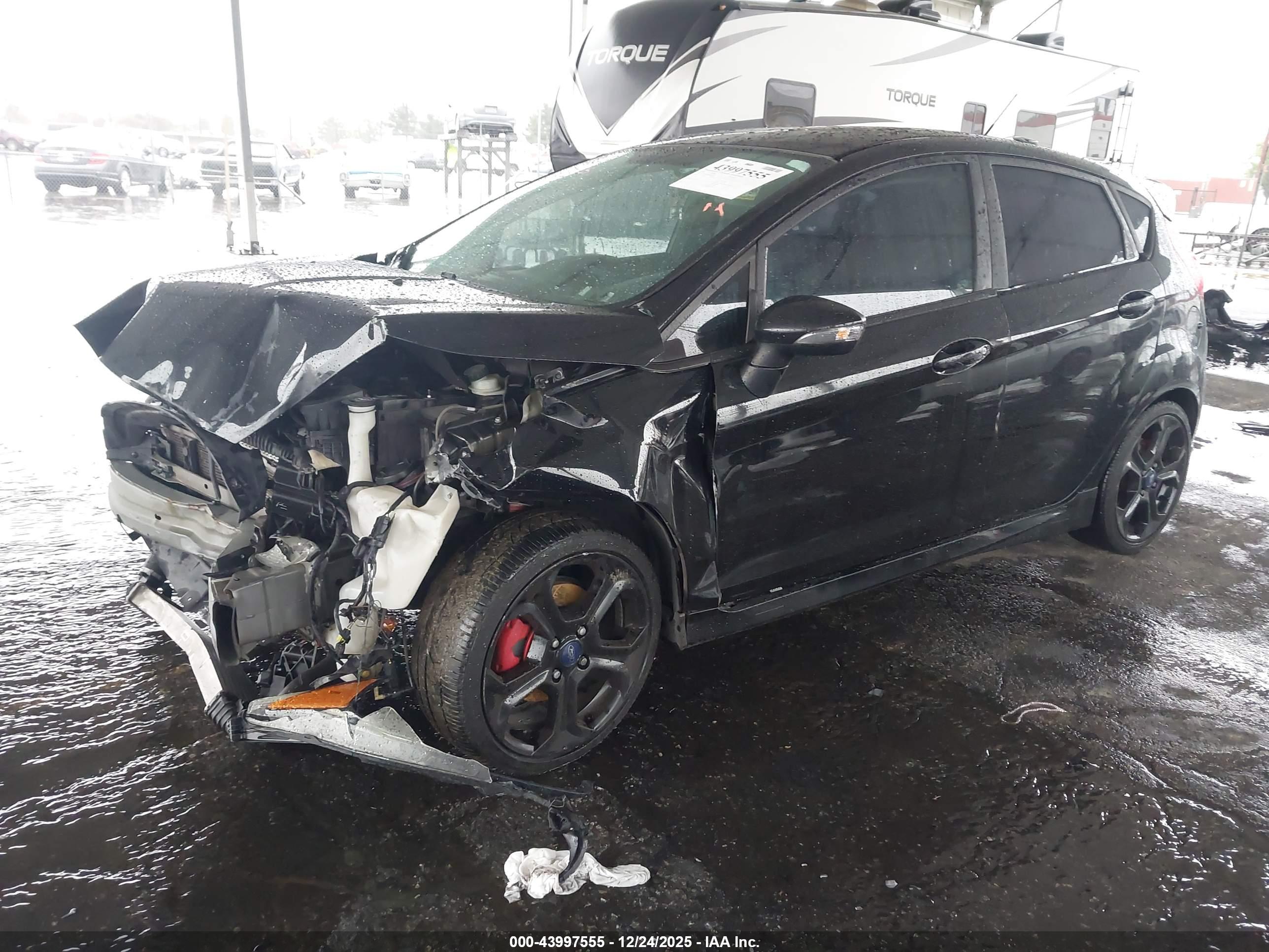 FORD FIESTA image 2