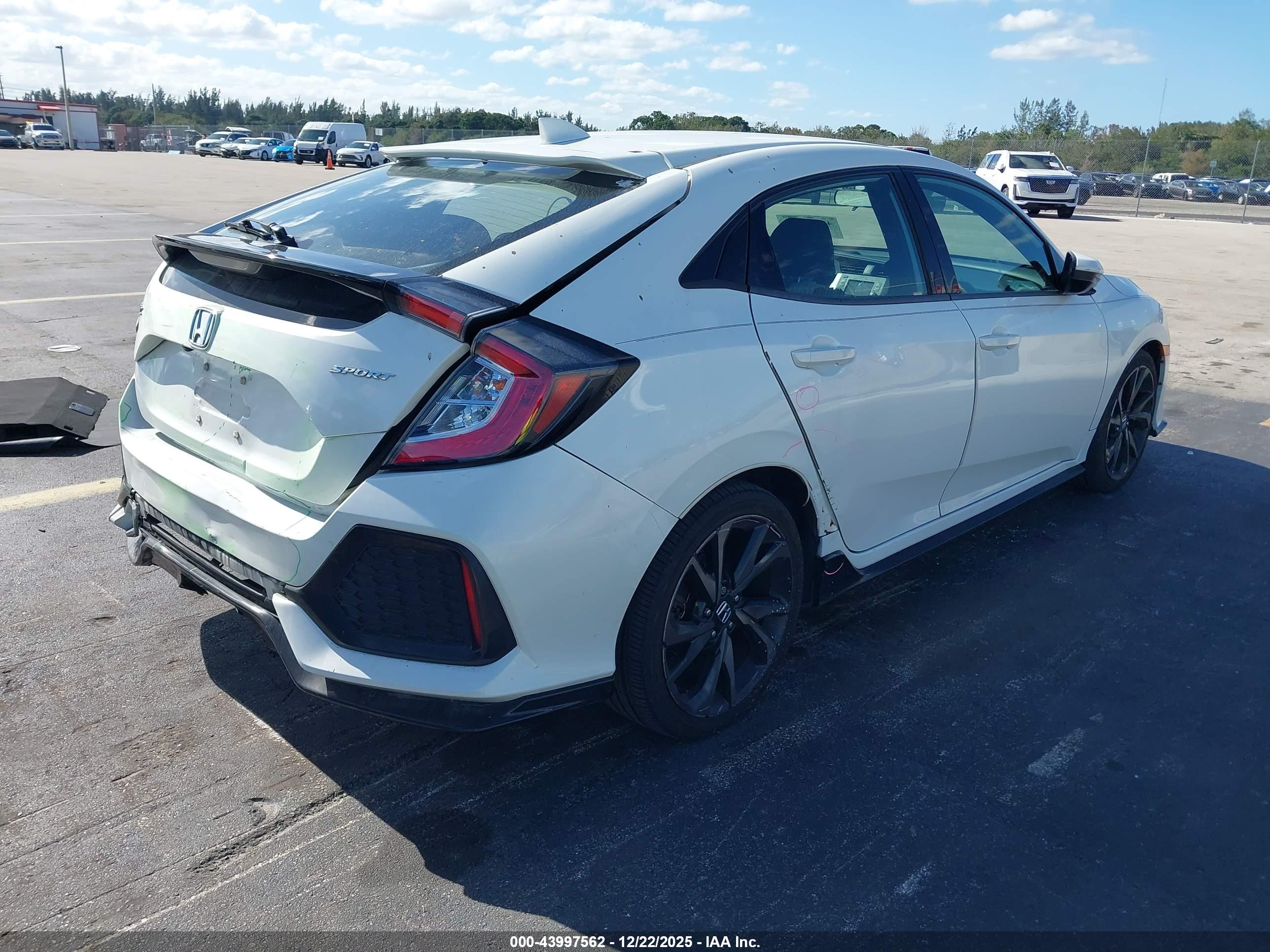 HONDA CIVIC image 4