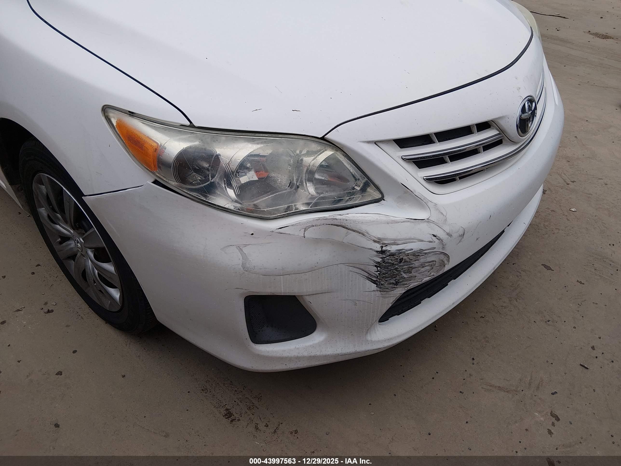 TOYOTA COROLLA image 6