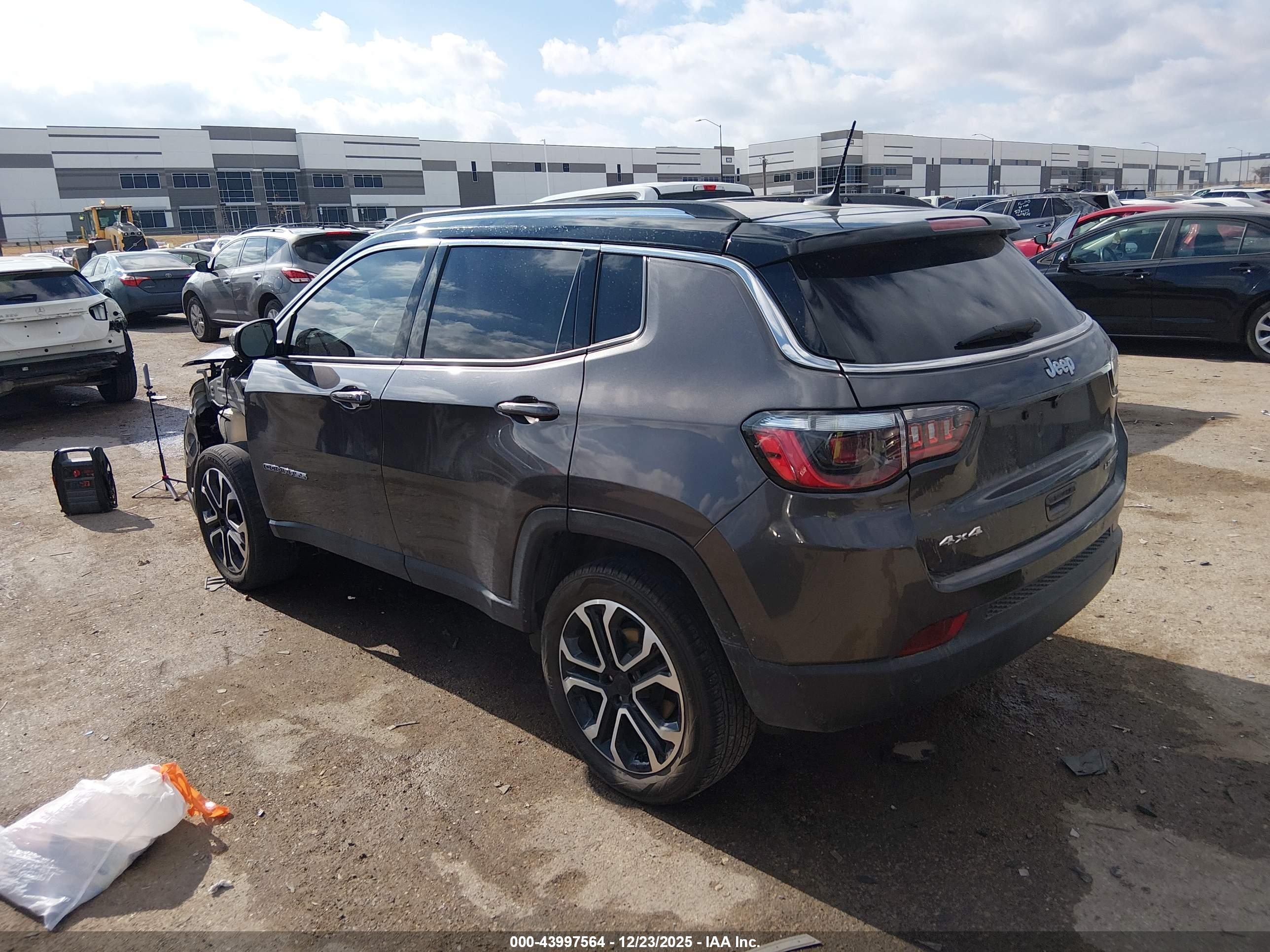 JEEP COMPASS image 3