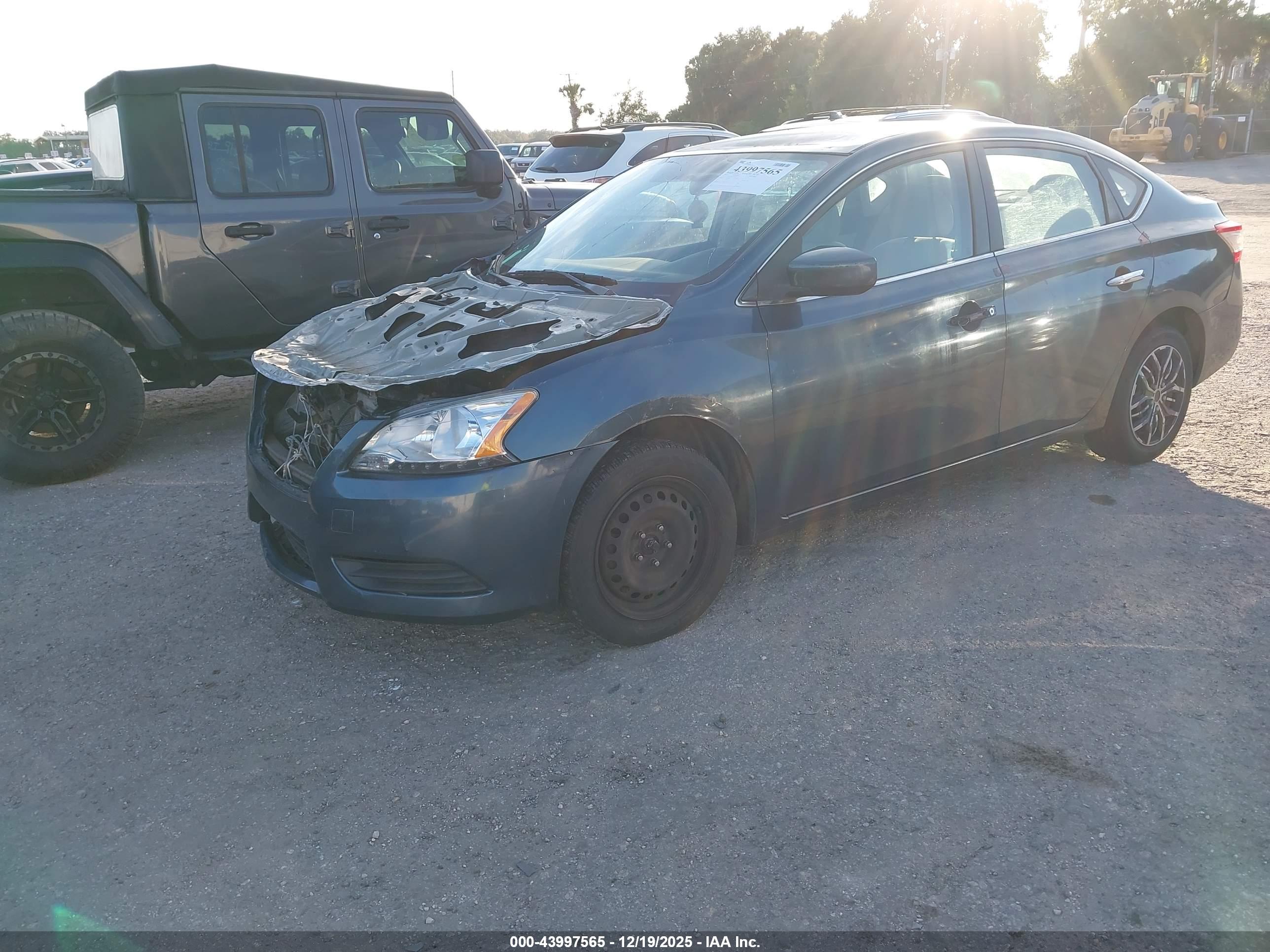 NISSAN SENTRA image 2