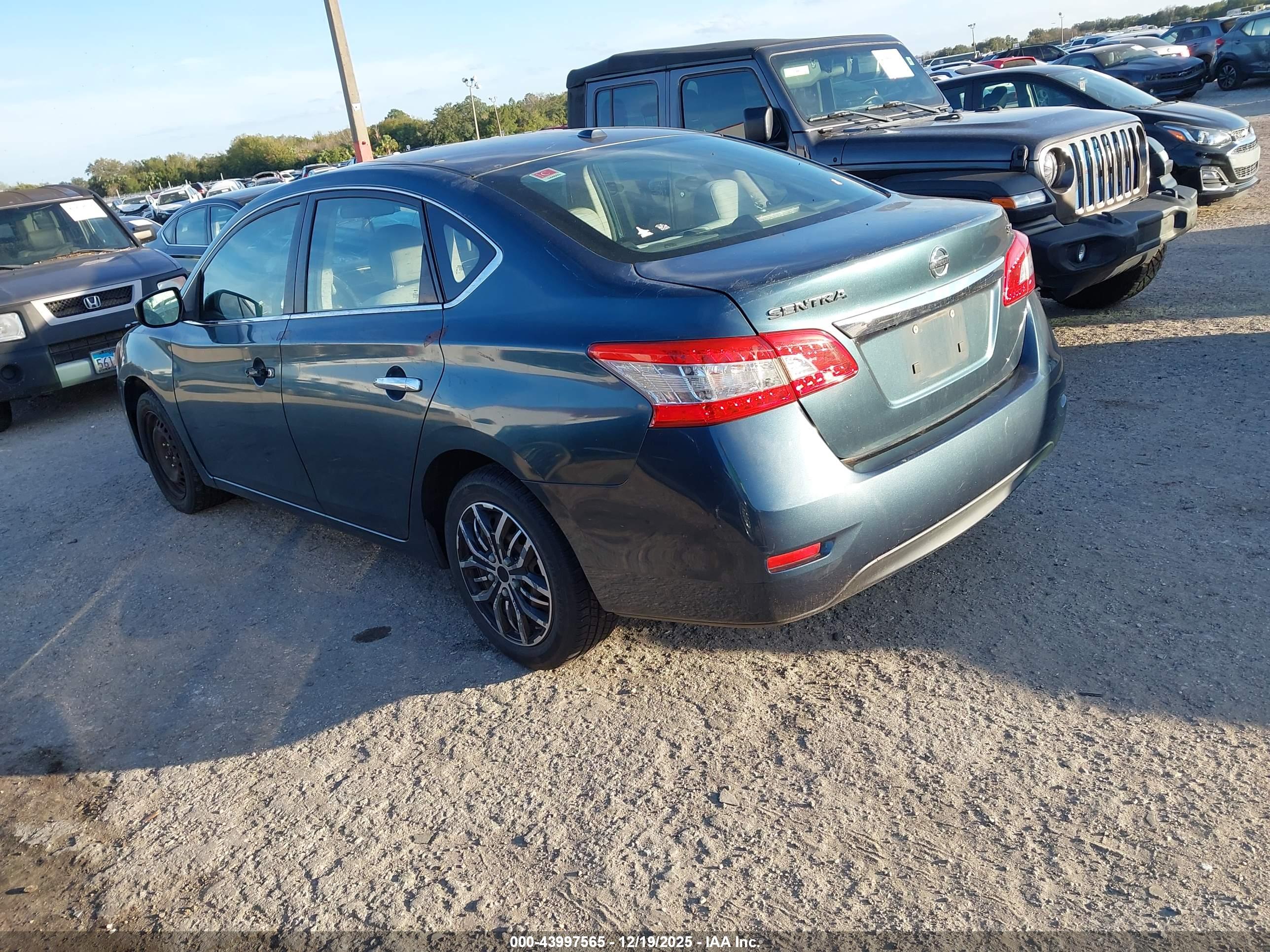 NISSAN SENTRA image 3