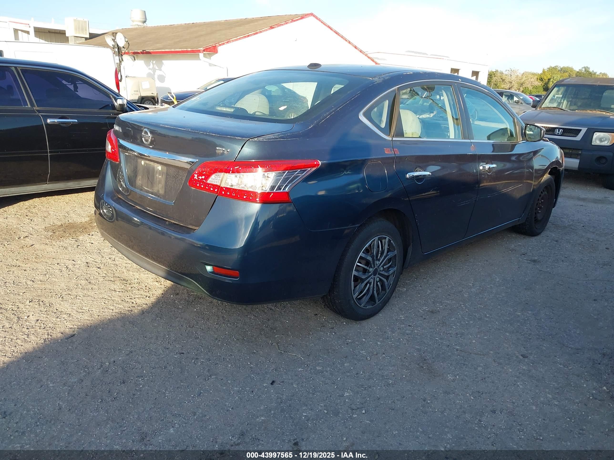 NISSAN SENTRA image 4