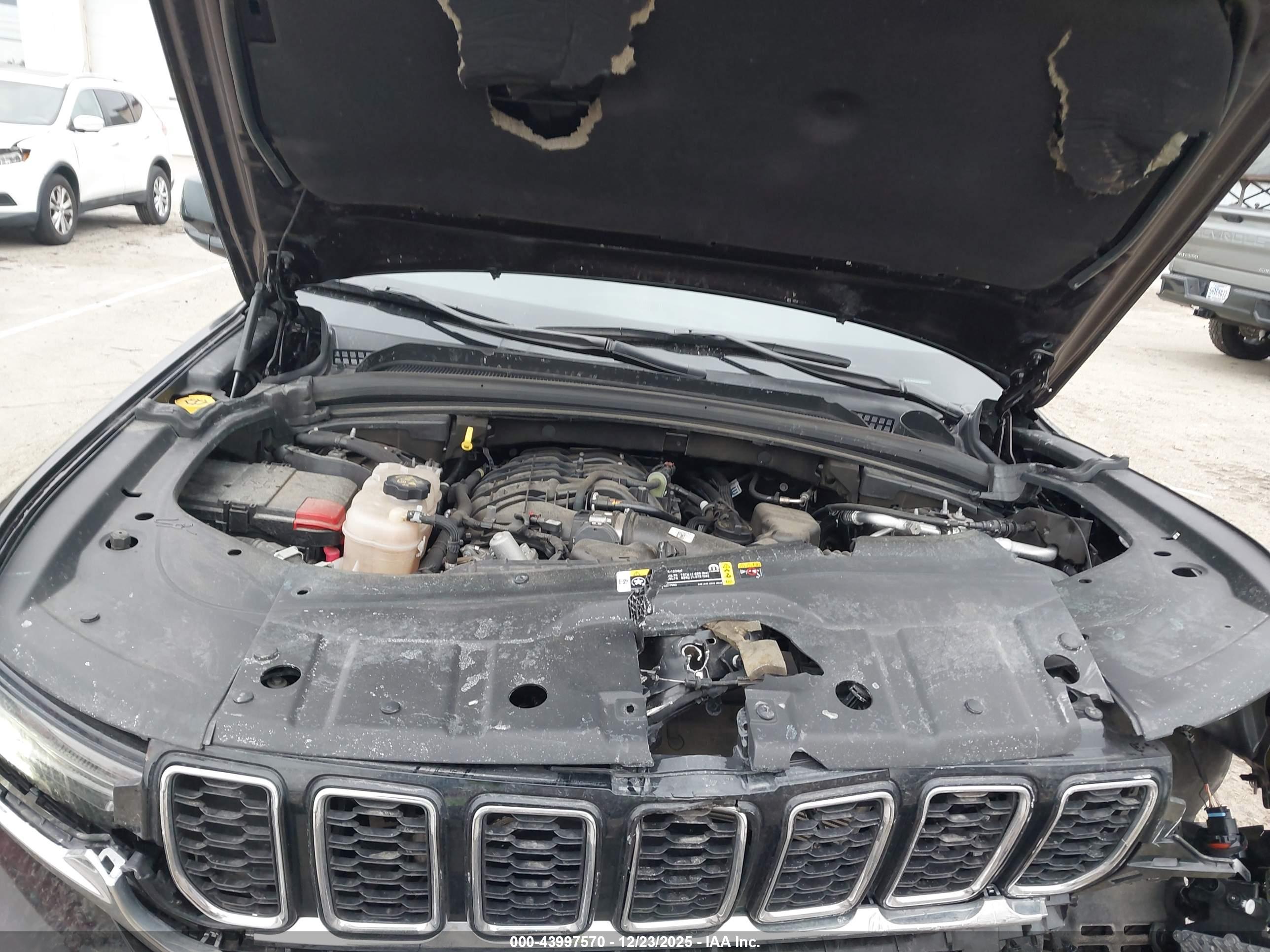 JEEP GRAND image 10