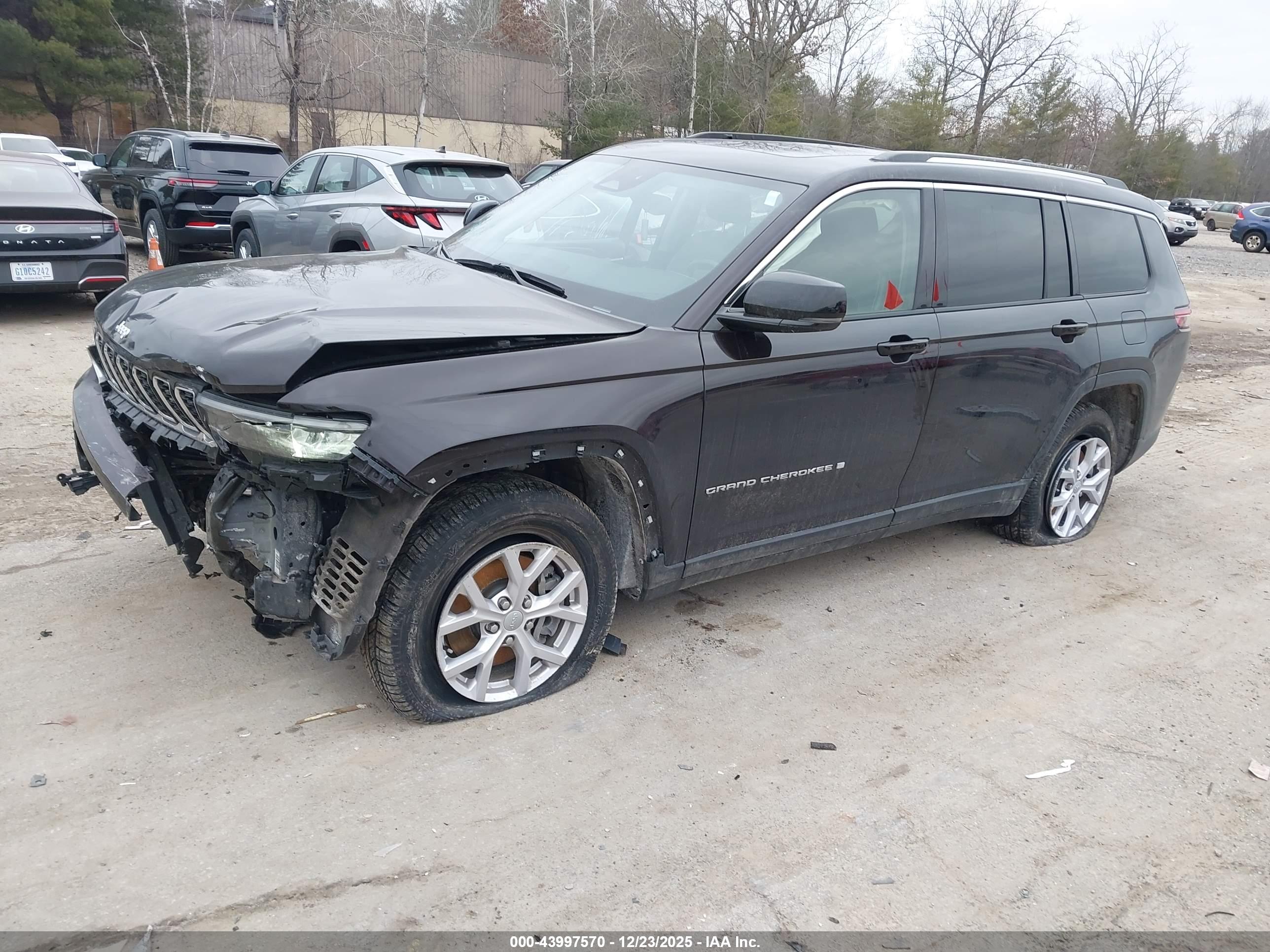 JEEP GRAND image 2