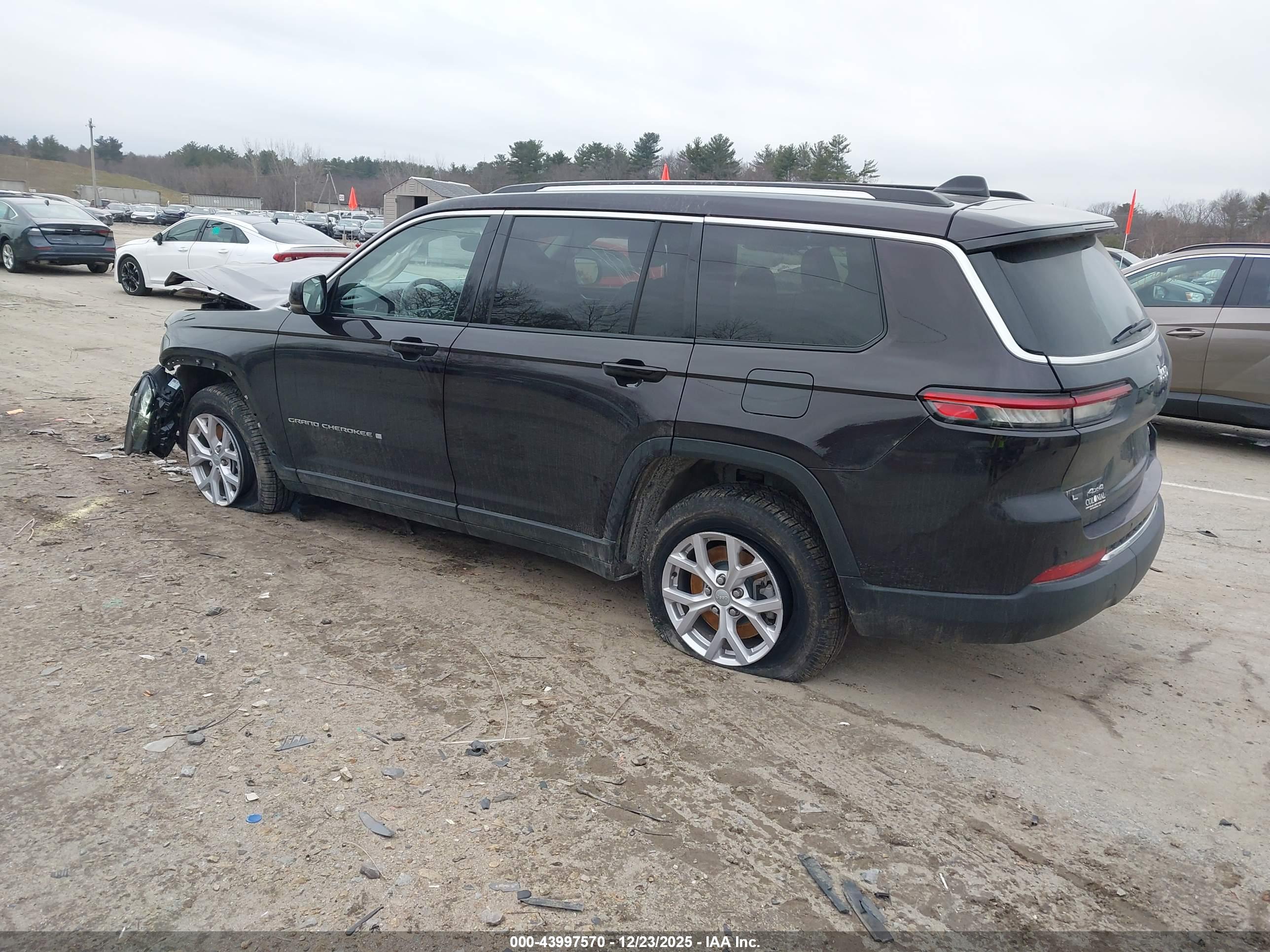 JEEP GRAND image 3