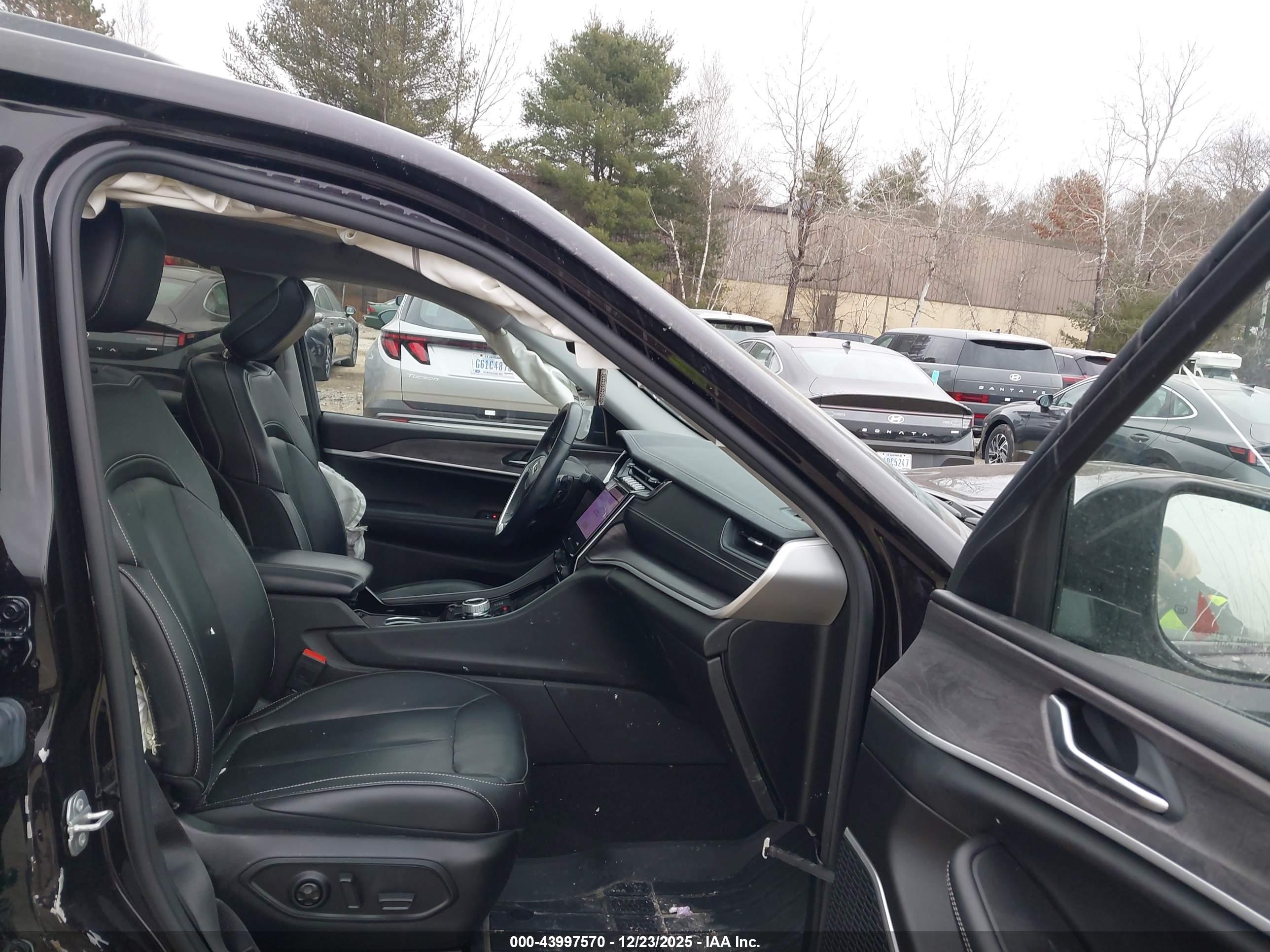 JEEP GRAND image 5