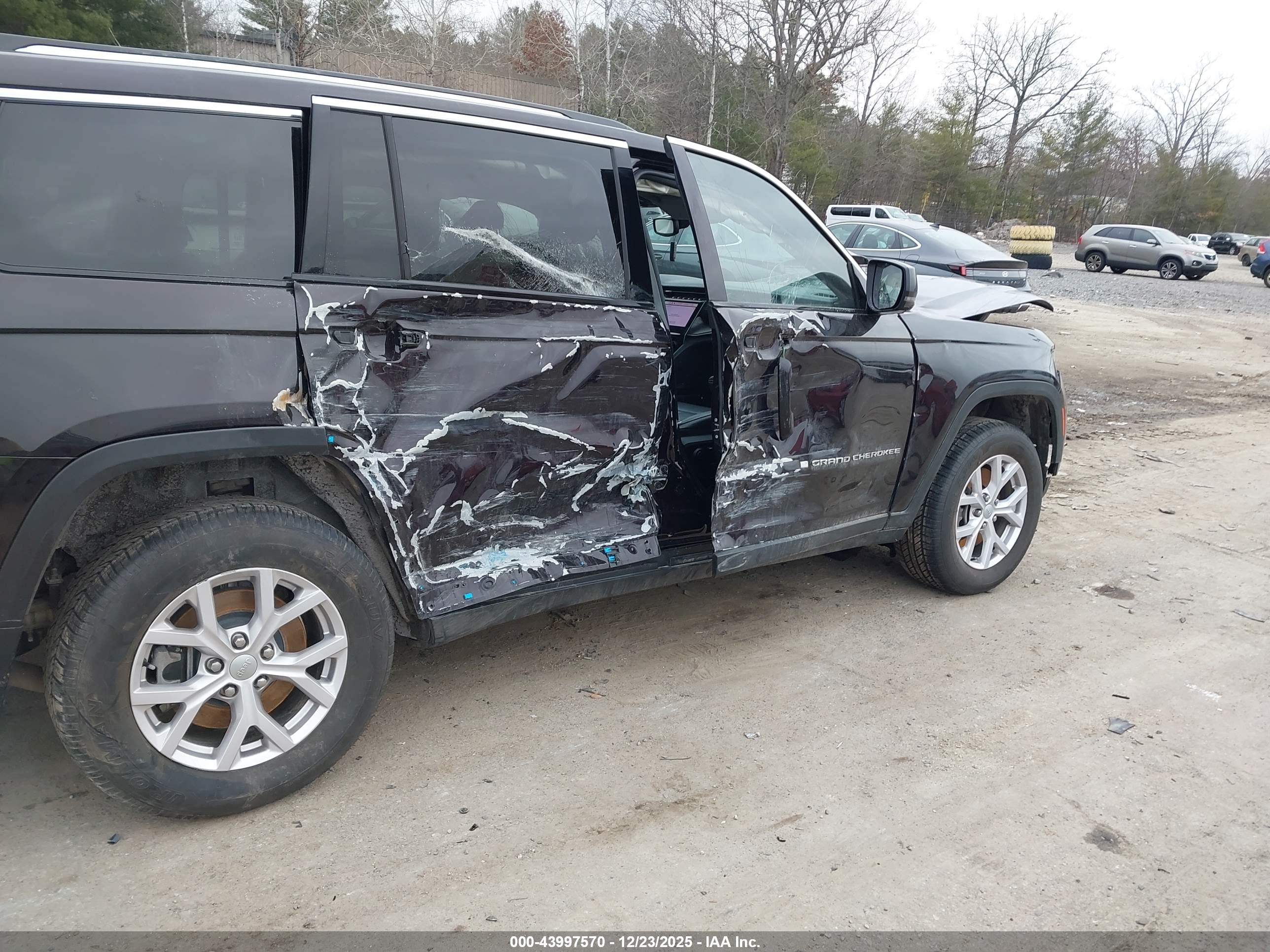 JEEP GRAND image 6
