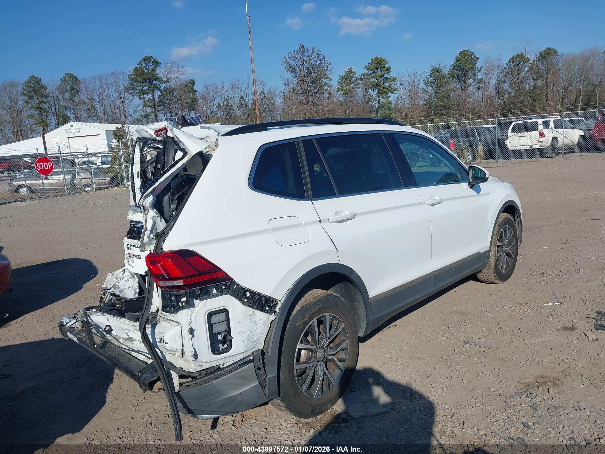 VOLKSWAGEN TIGUAN image 4