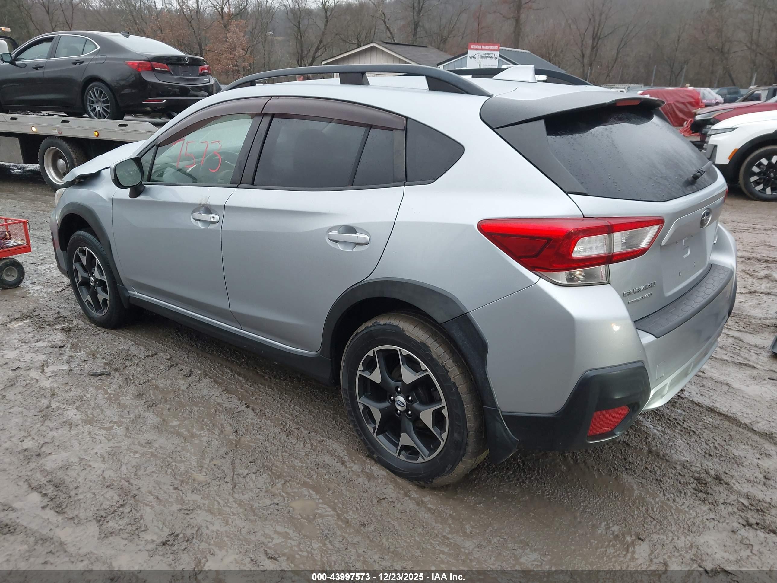 SUBARU CROSSTREK image 3