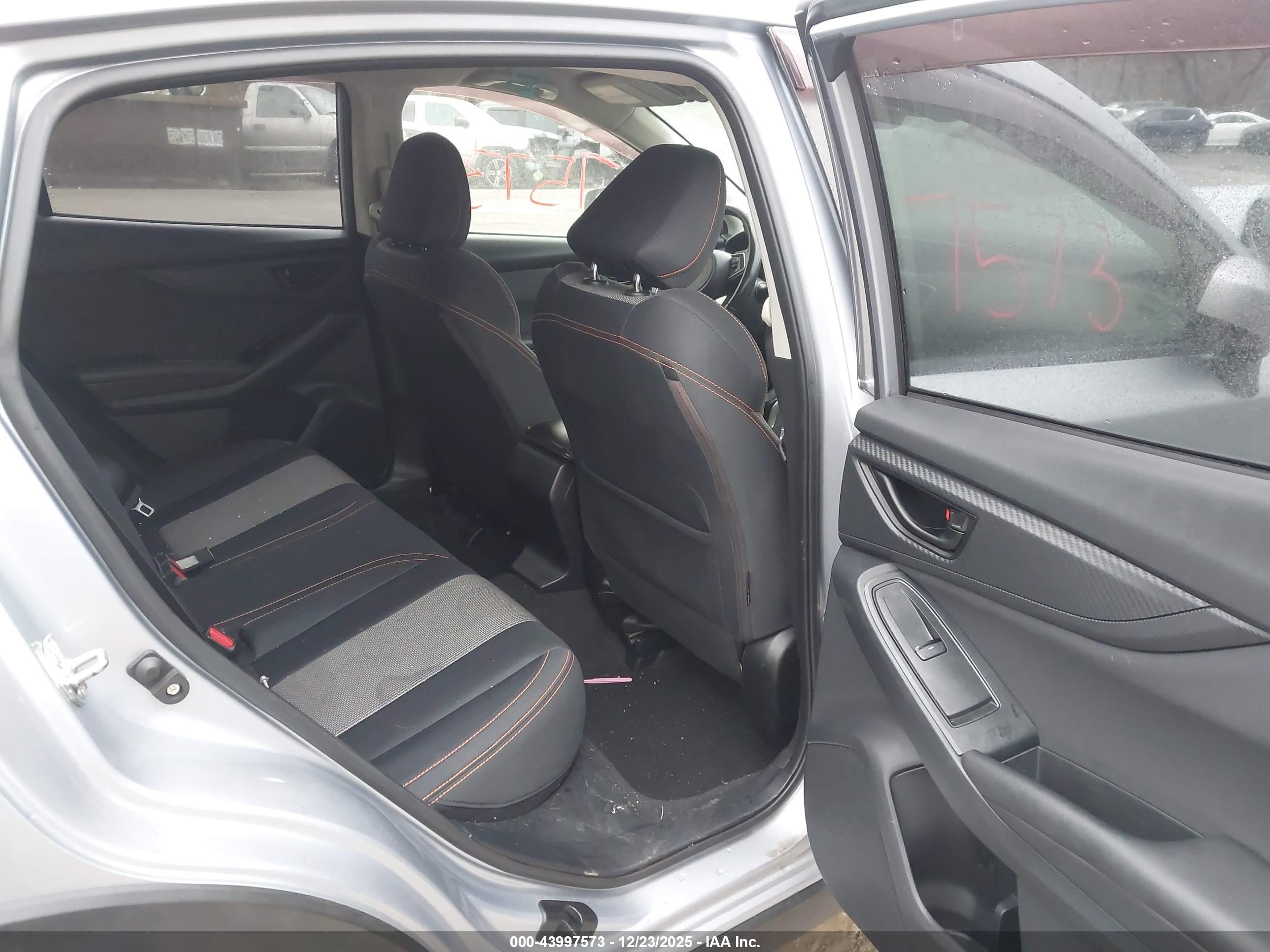 SUBARU CROSSTREK image 8