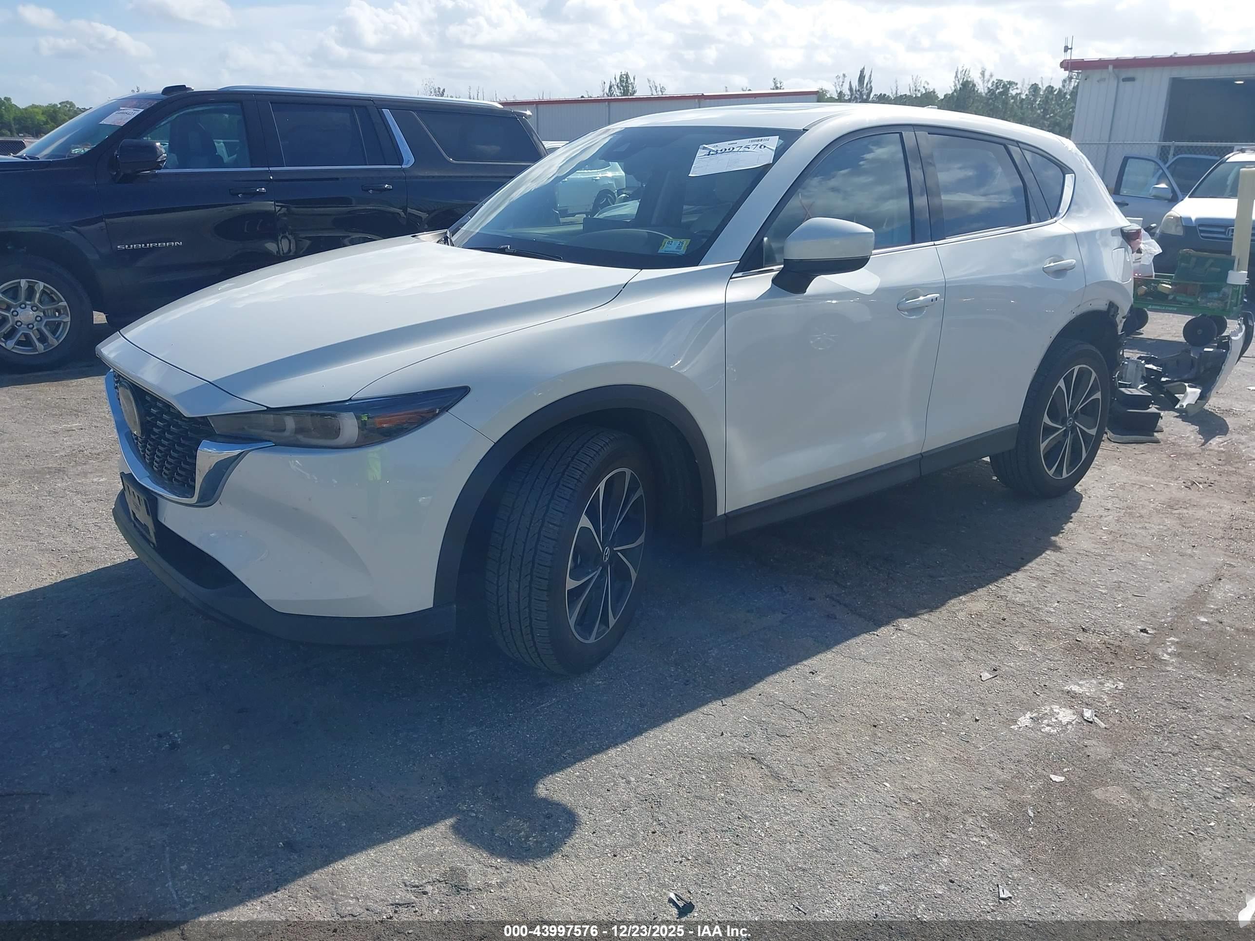 MAZDA CX-5 image 2