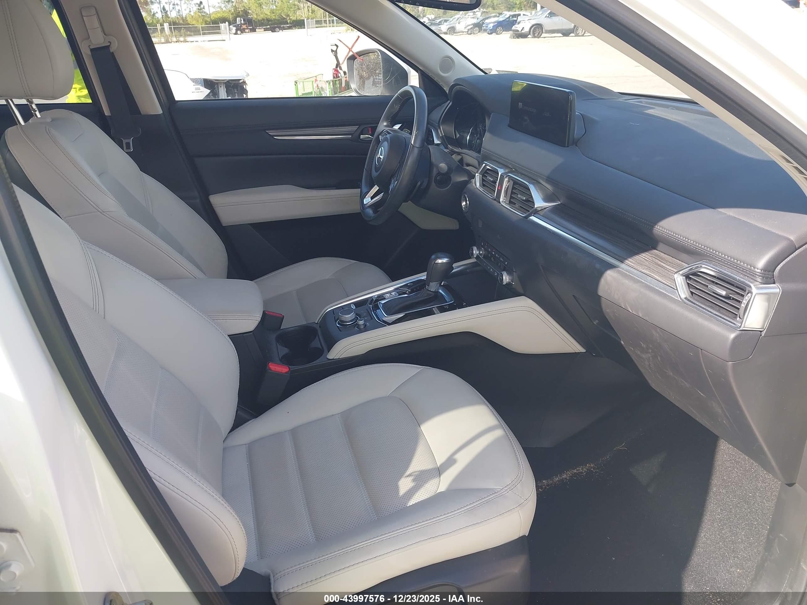 MAZDA CX-5 image 5