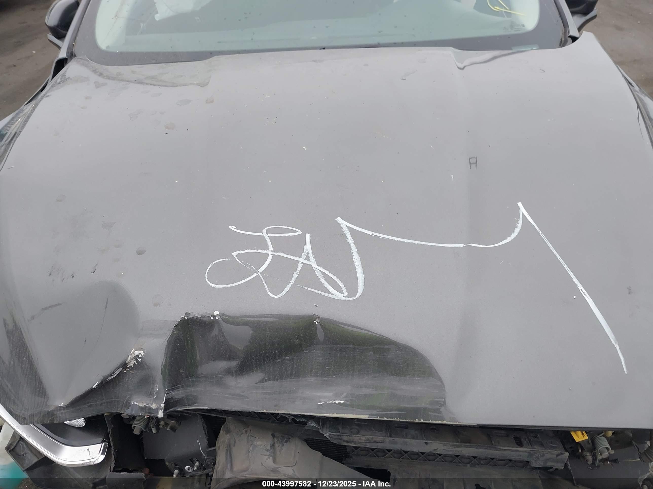 FORD FUSION image 10
