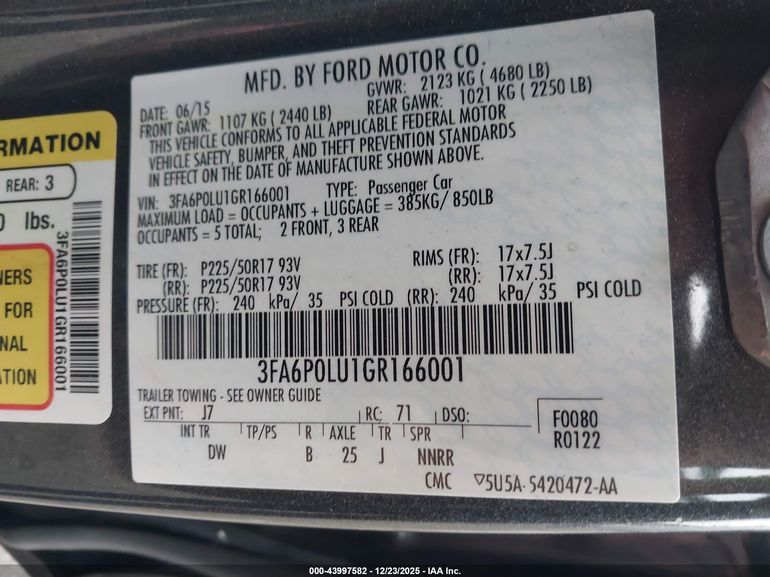 FORD FUSION image 9