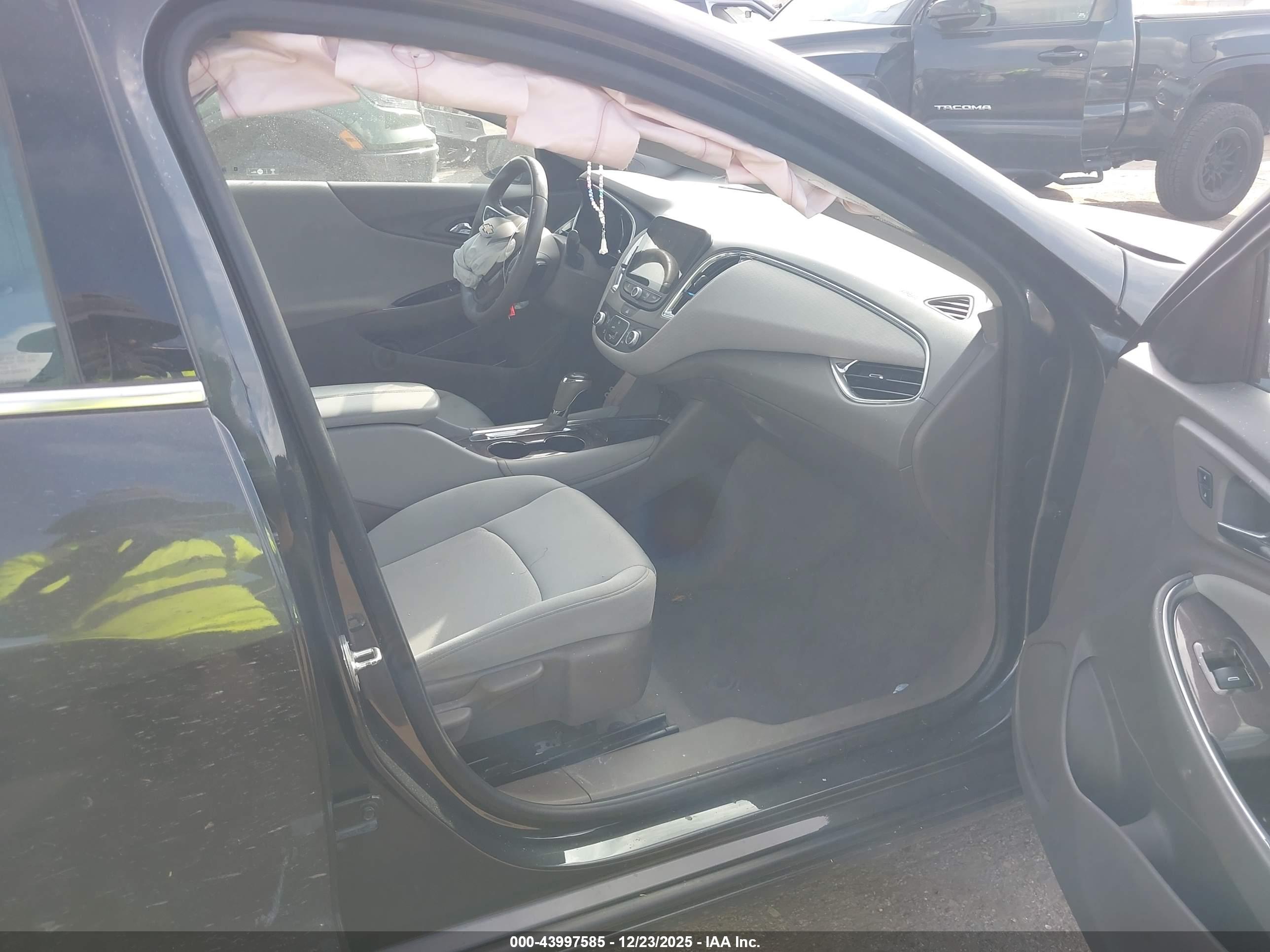 CHEVROLET MALIBU image 5