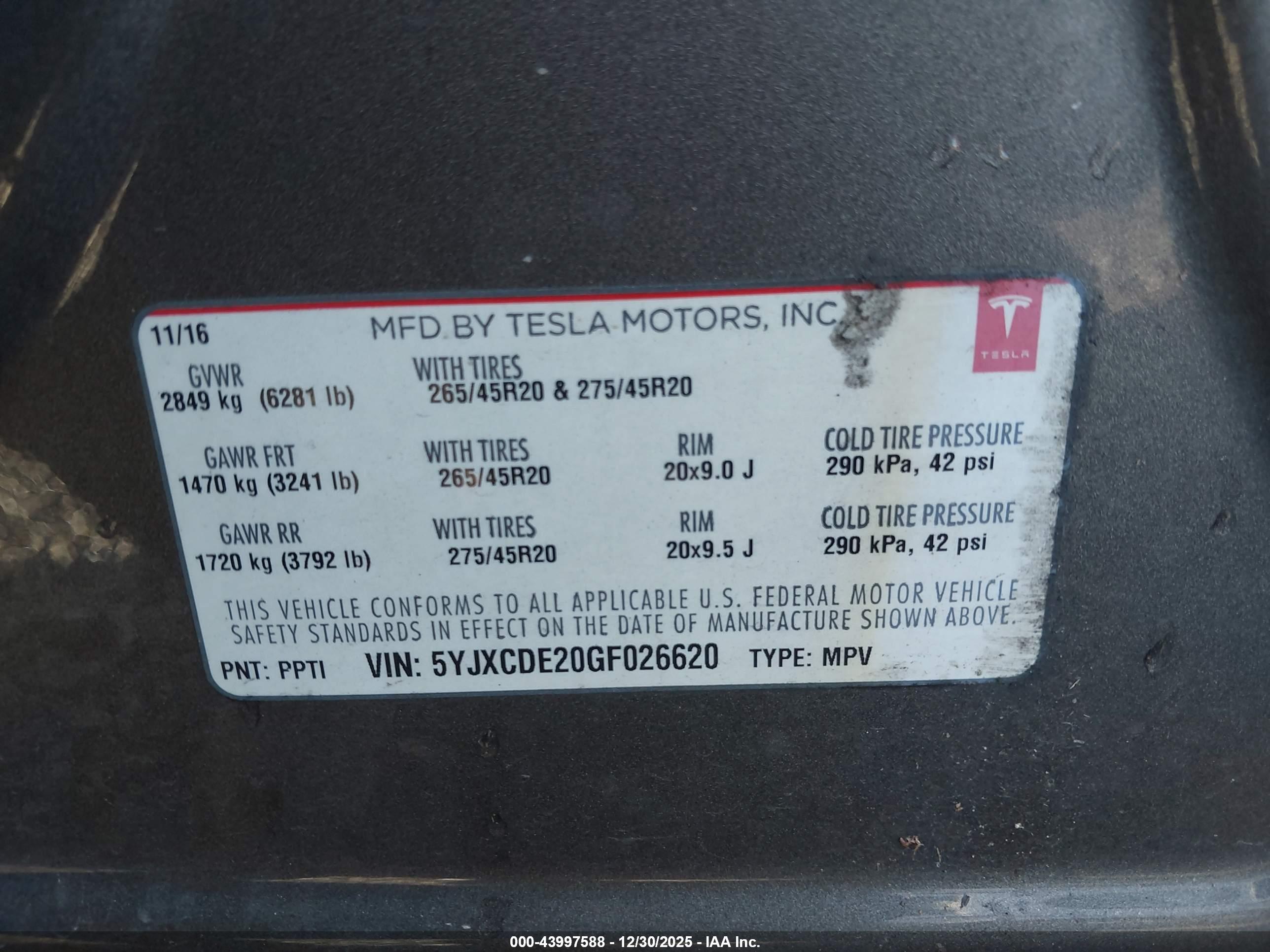 TESLA MODEL image 9