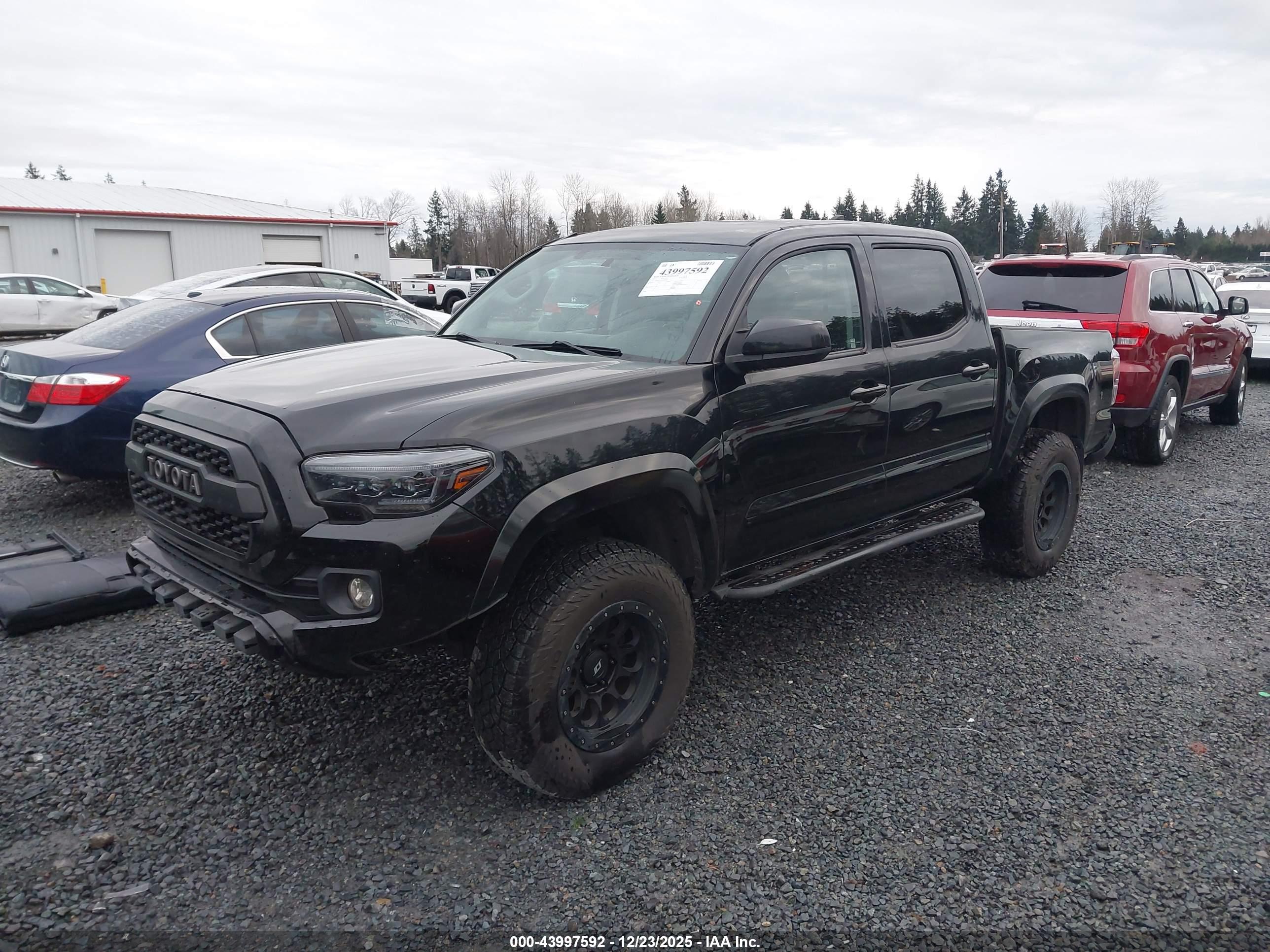 TOYOTA TACOMA image 2