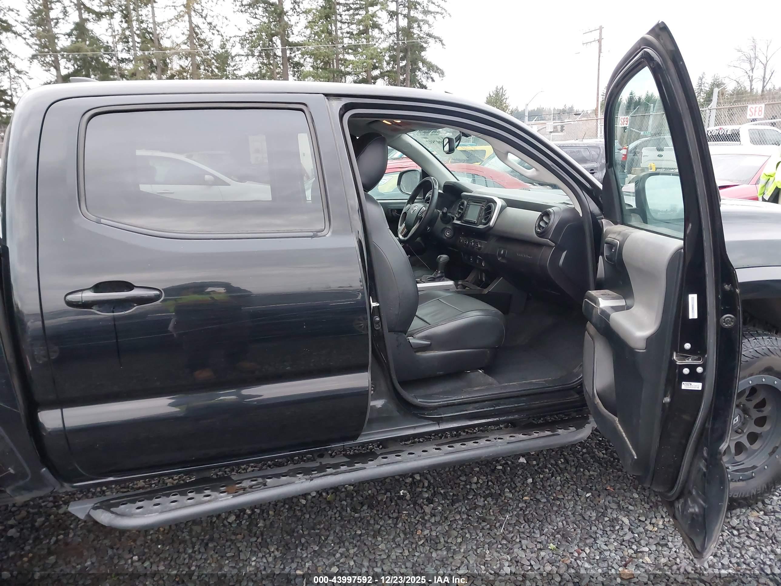 TOYOTA TACOMA image 5