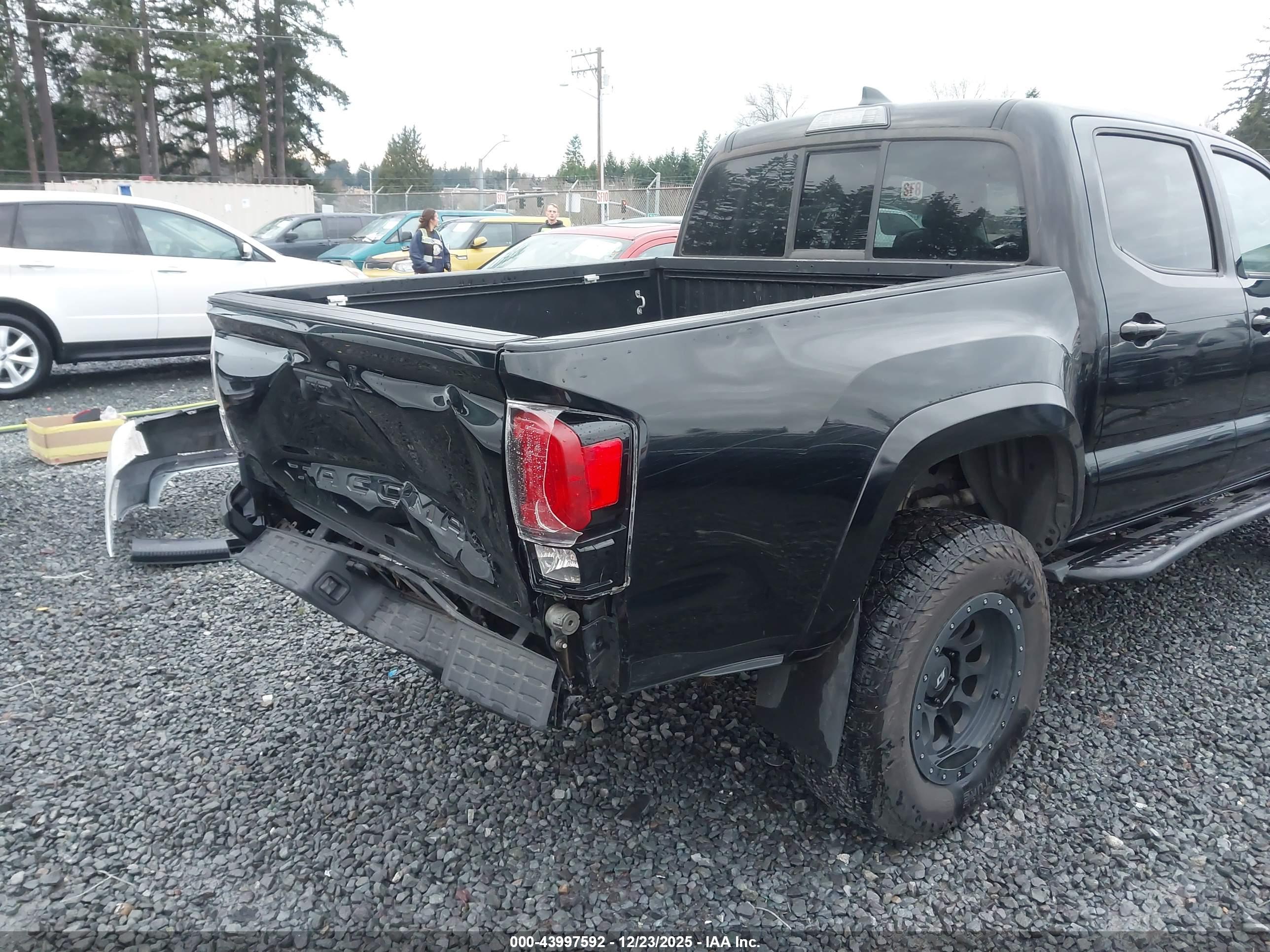 TOYOTA TACOMA image 6