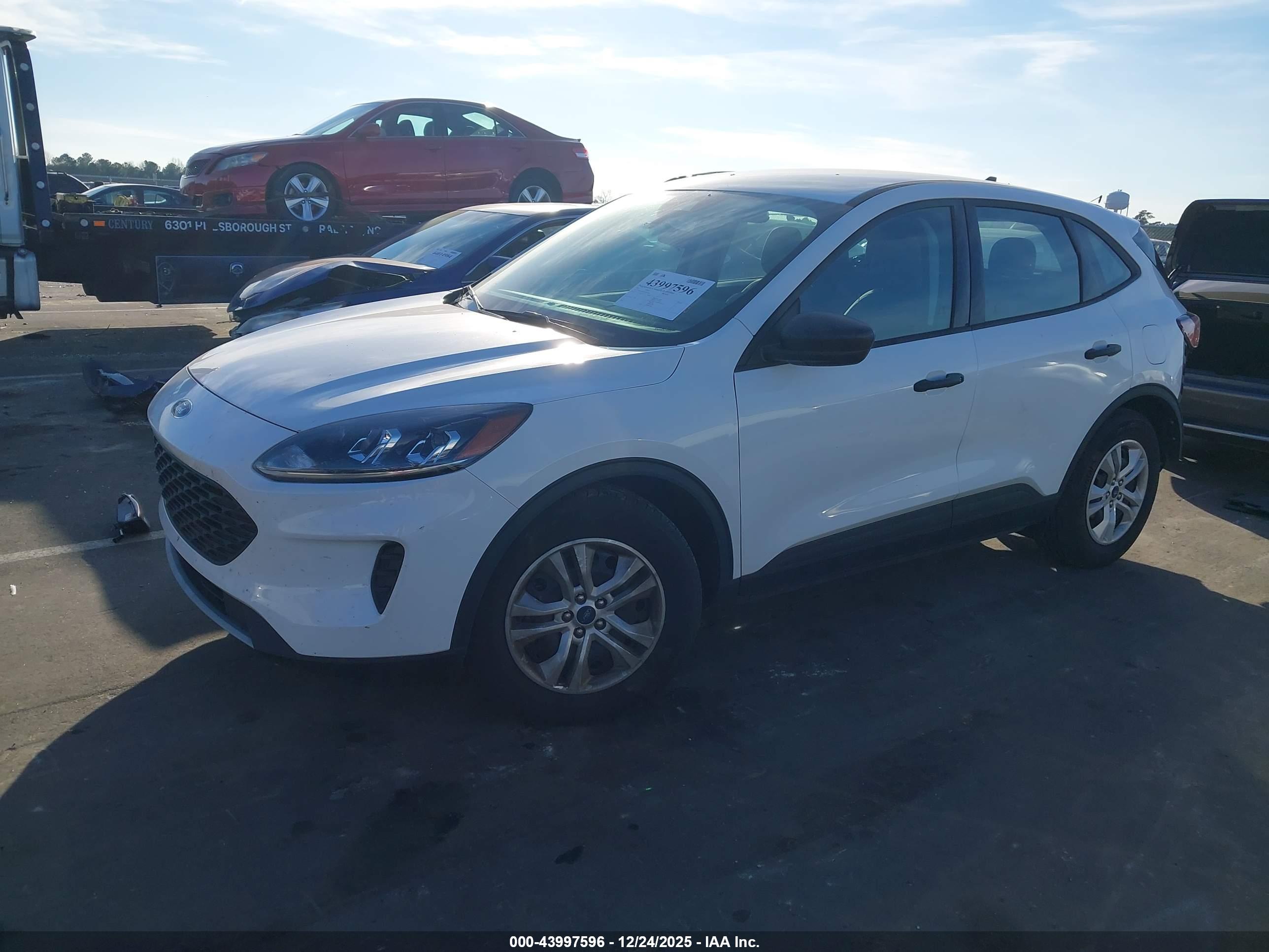 FORD ESCAPE image 2