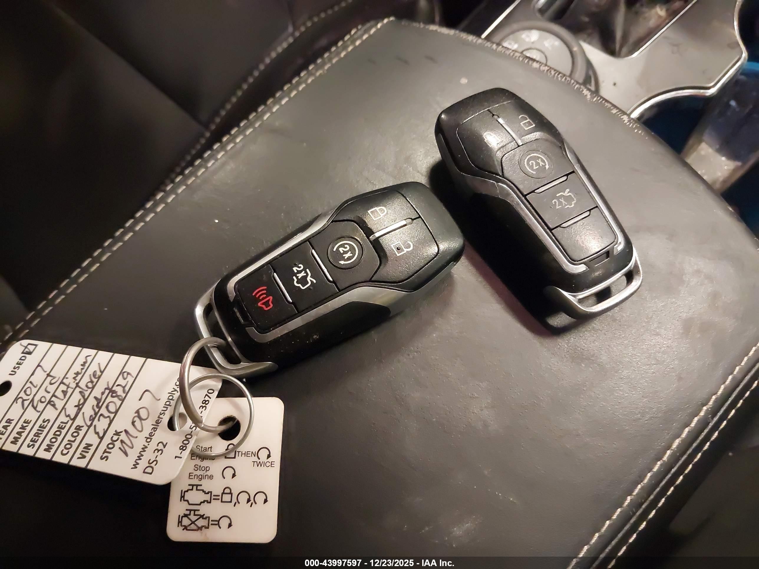 FORD EXPLORER image 11