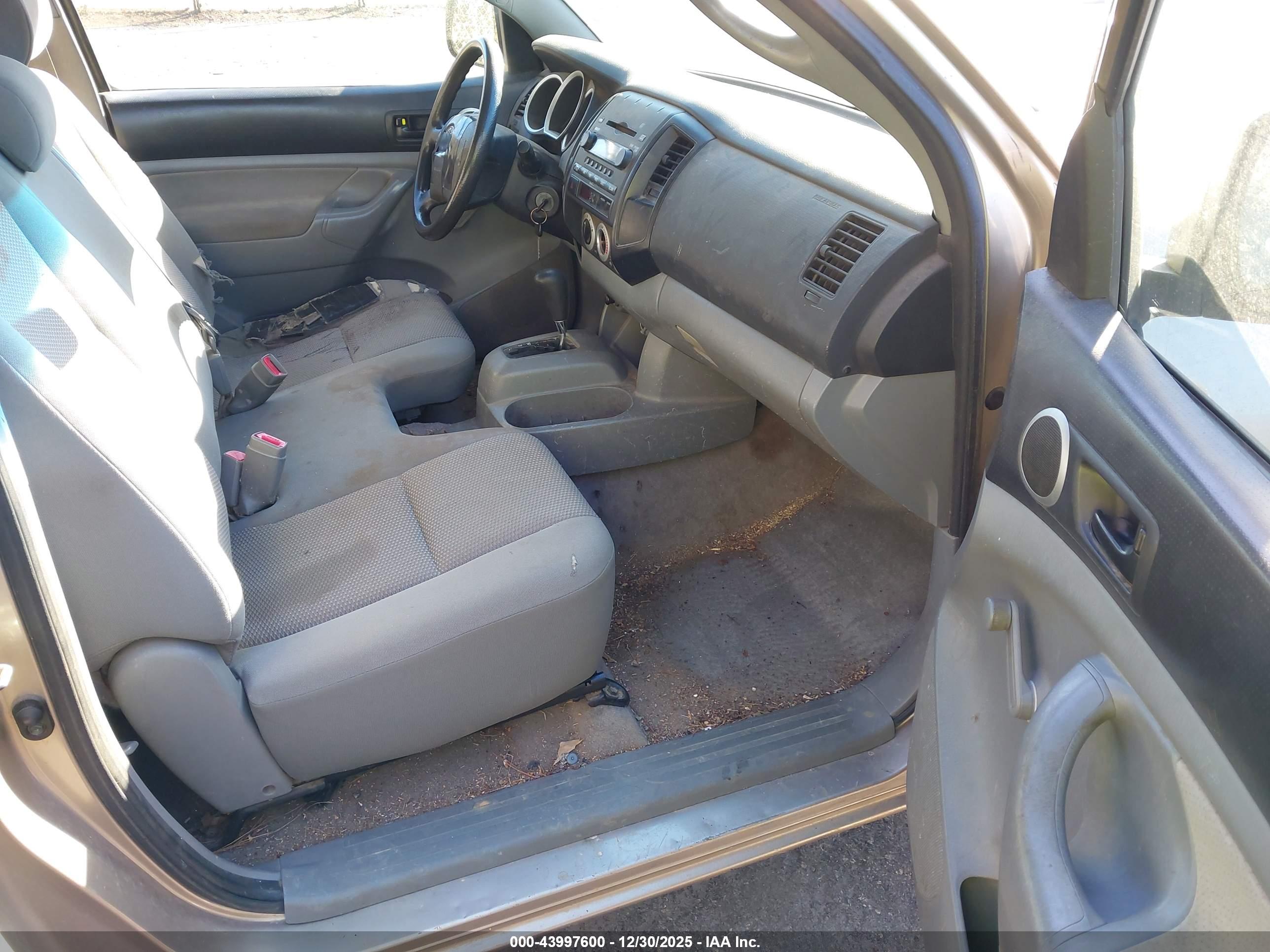 TOYOTA TACOMA image 5