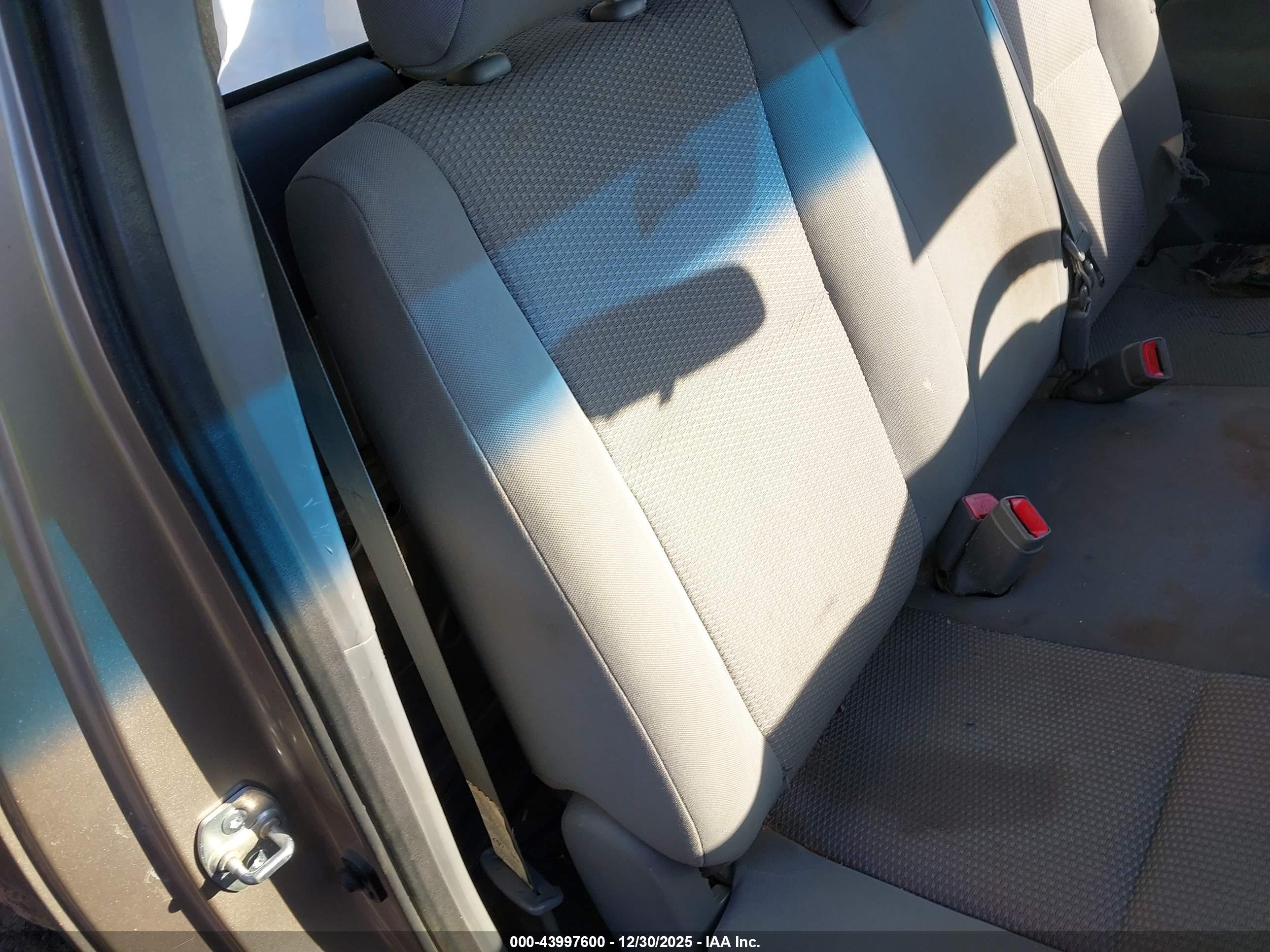 TOYOTA TACOMA image 8