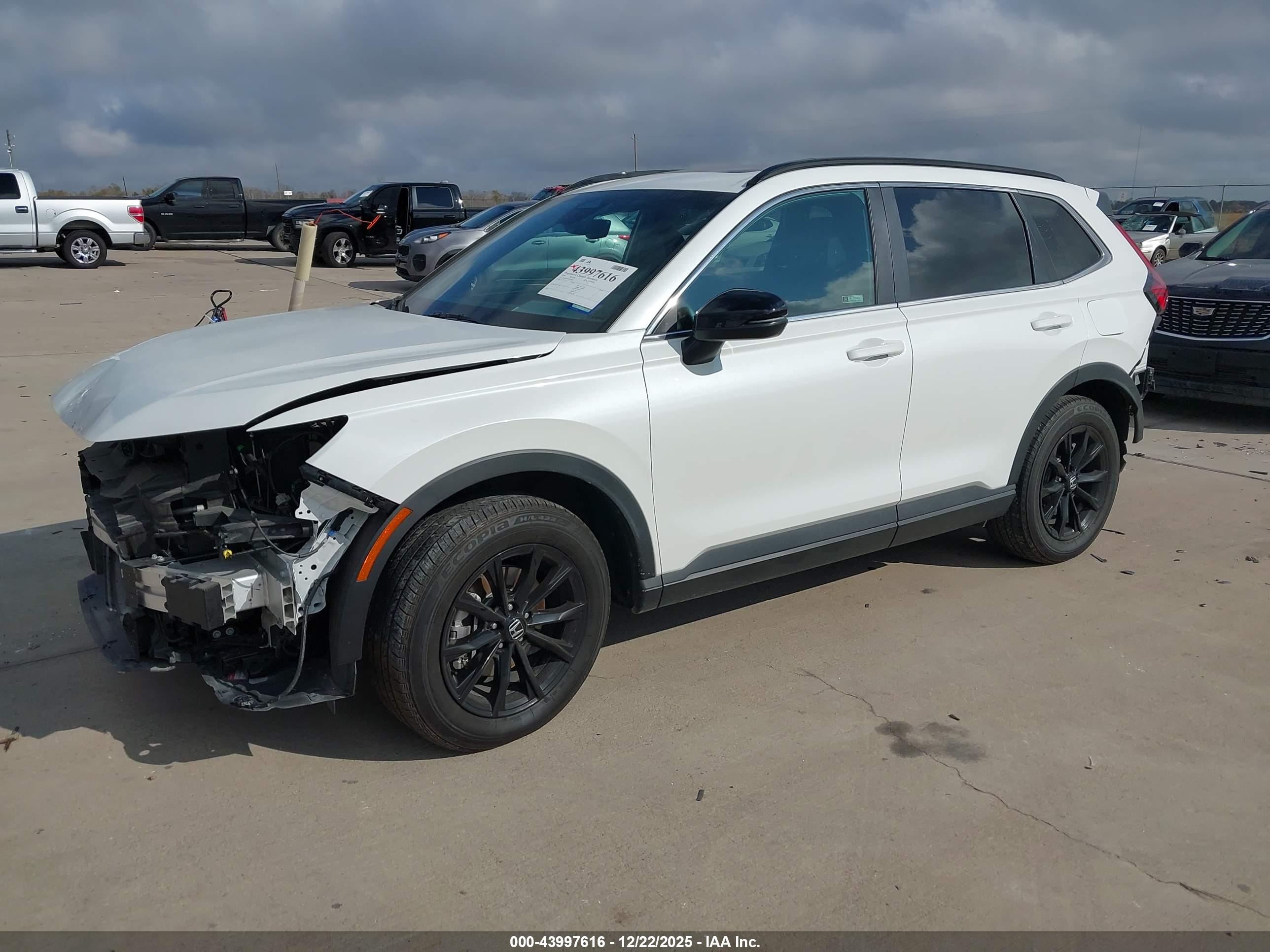 HONDA CR-V image 2