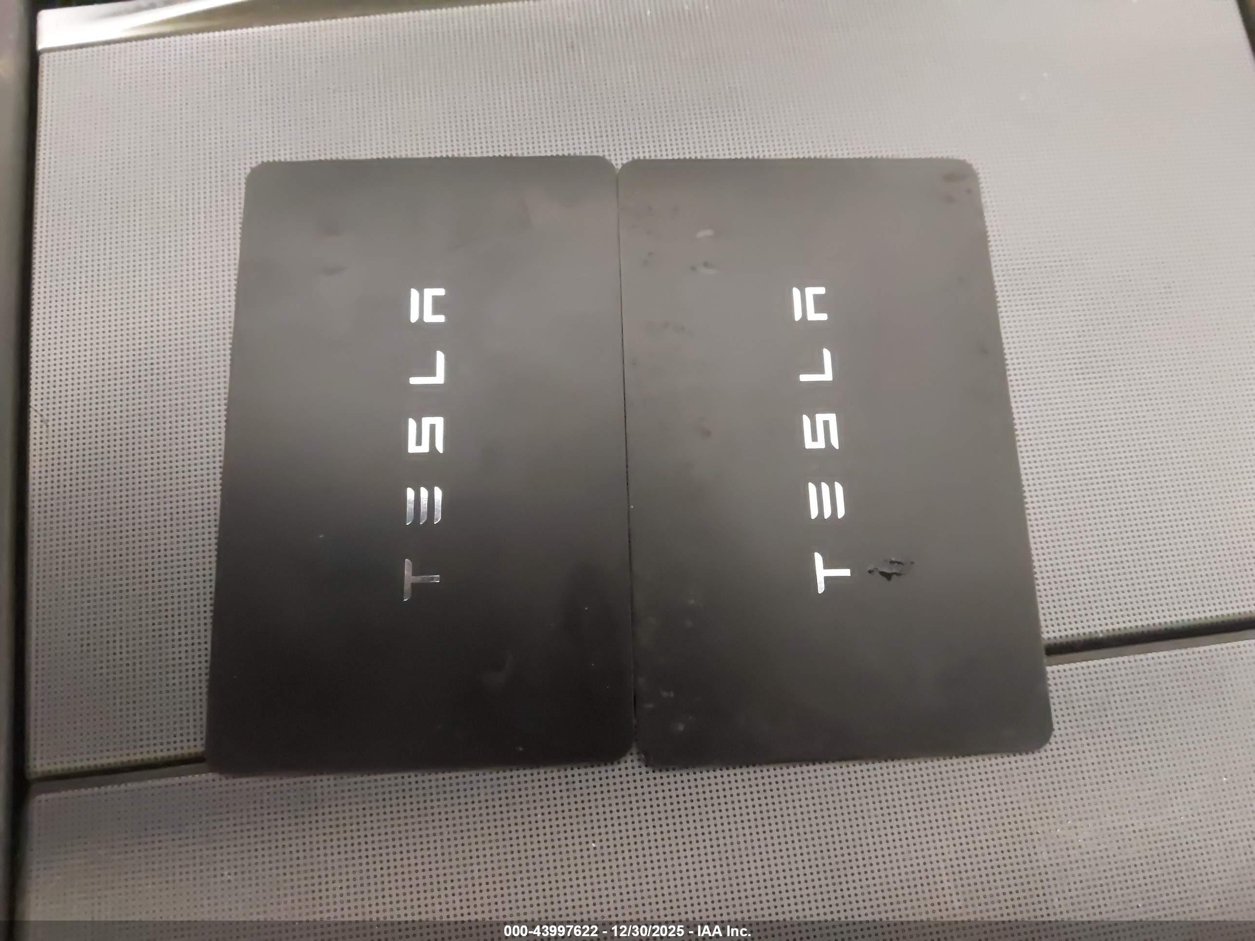 TESLA MODEL image 11