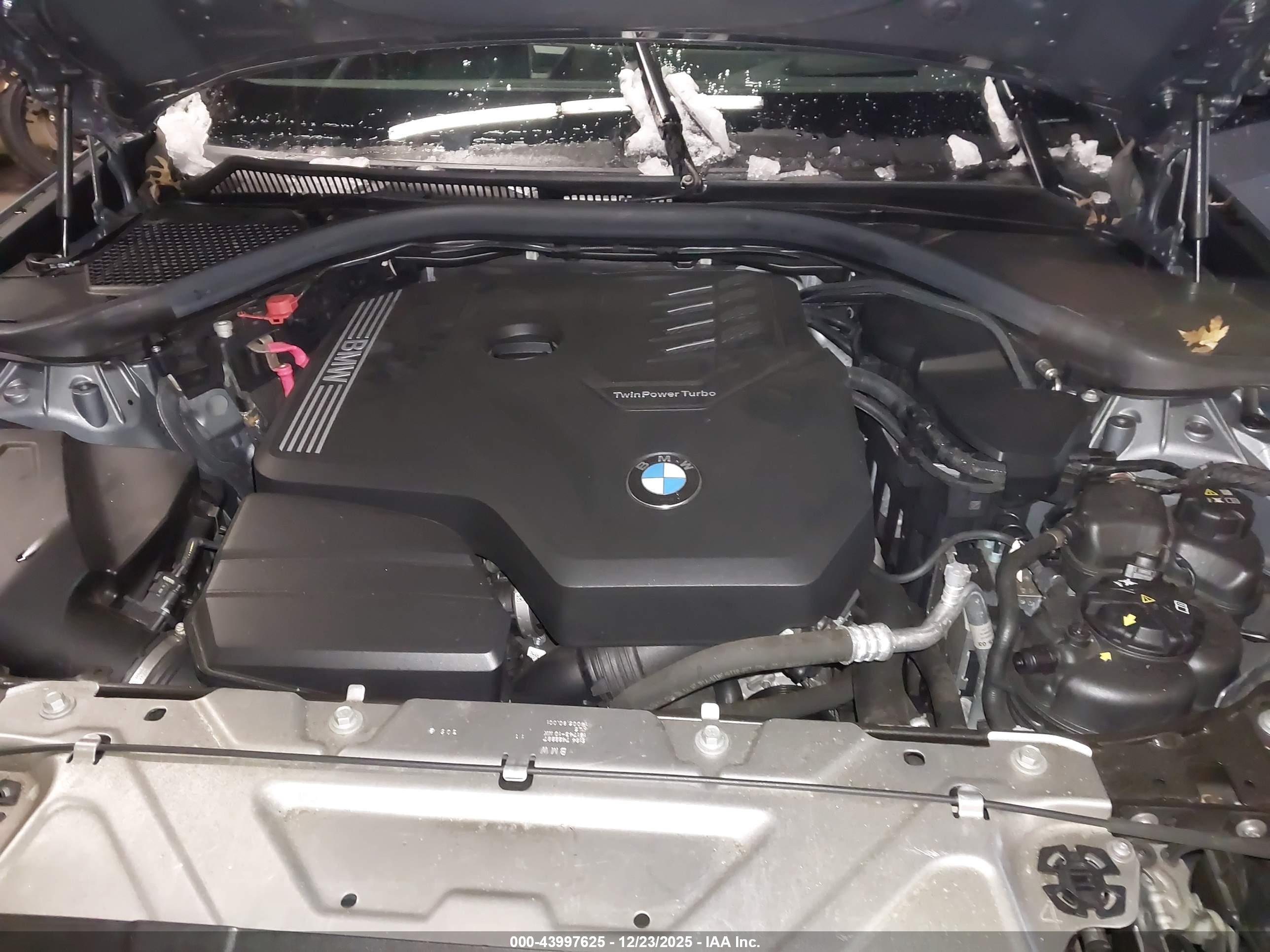 BMW 330I image 10