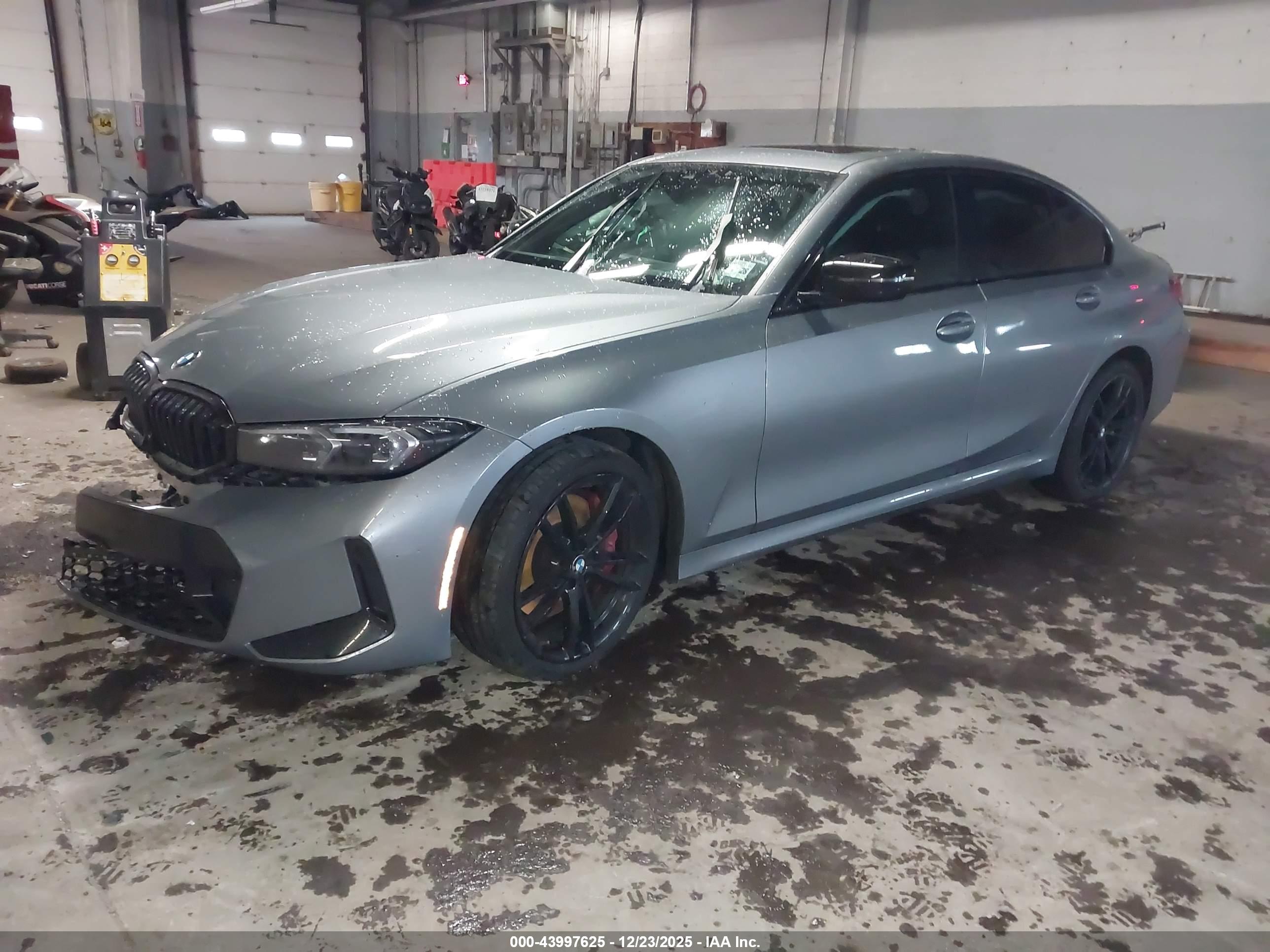 BMW 330I image 2