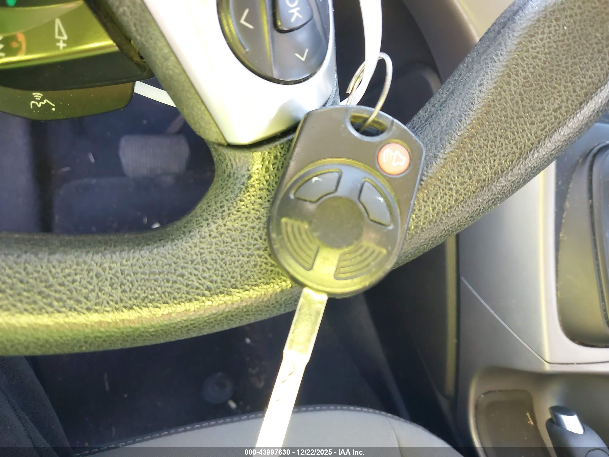 FORD ESCAPE image 11