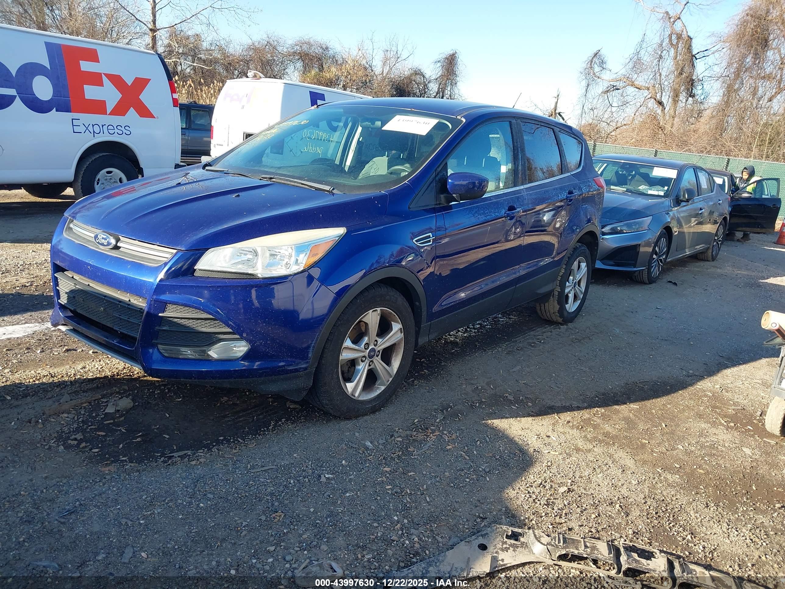 FORD ESCAPE image 2
