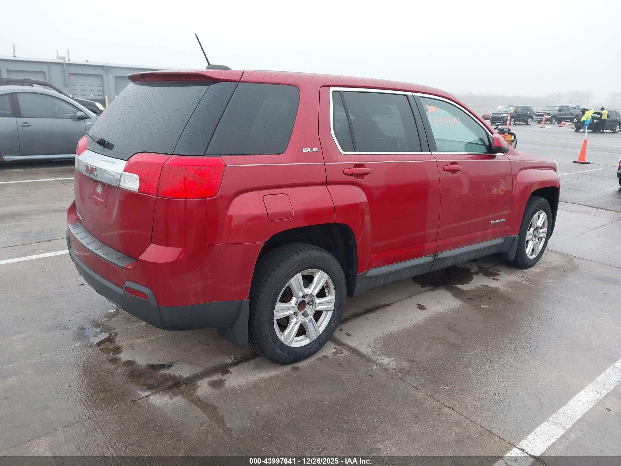 GMC TERRAIN image 4