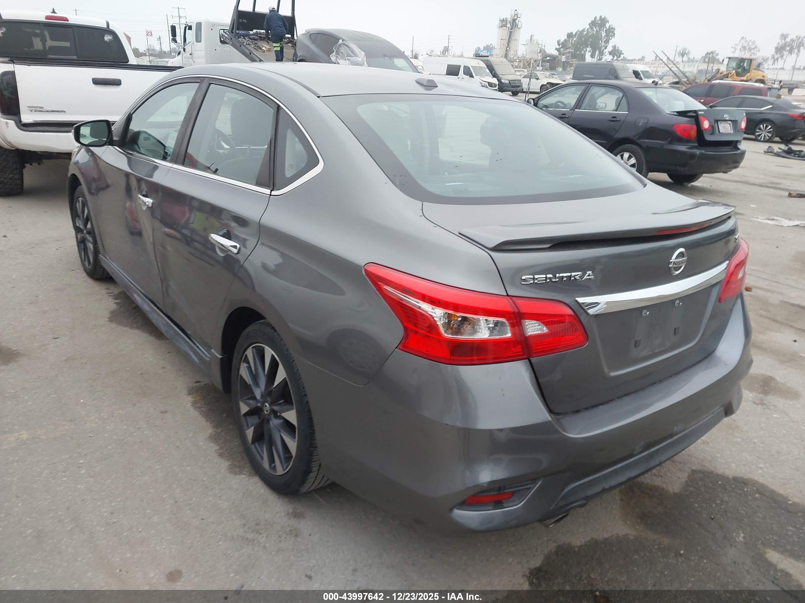 NISSAN SENTRA image 3