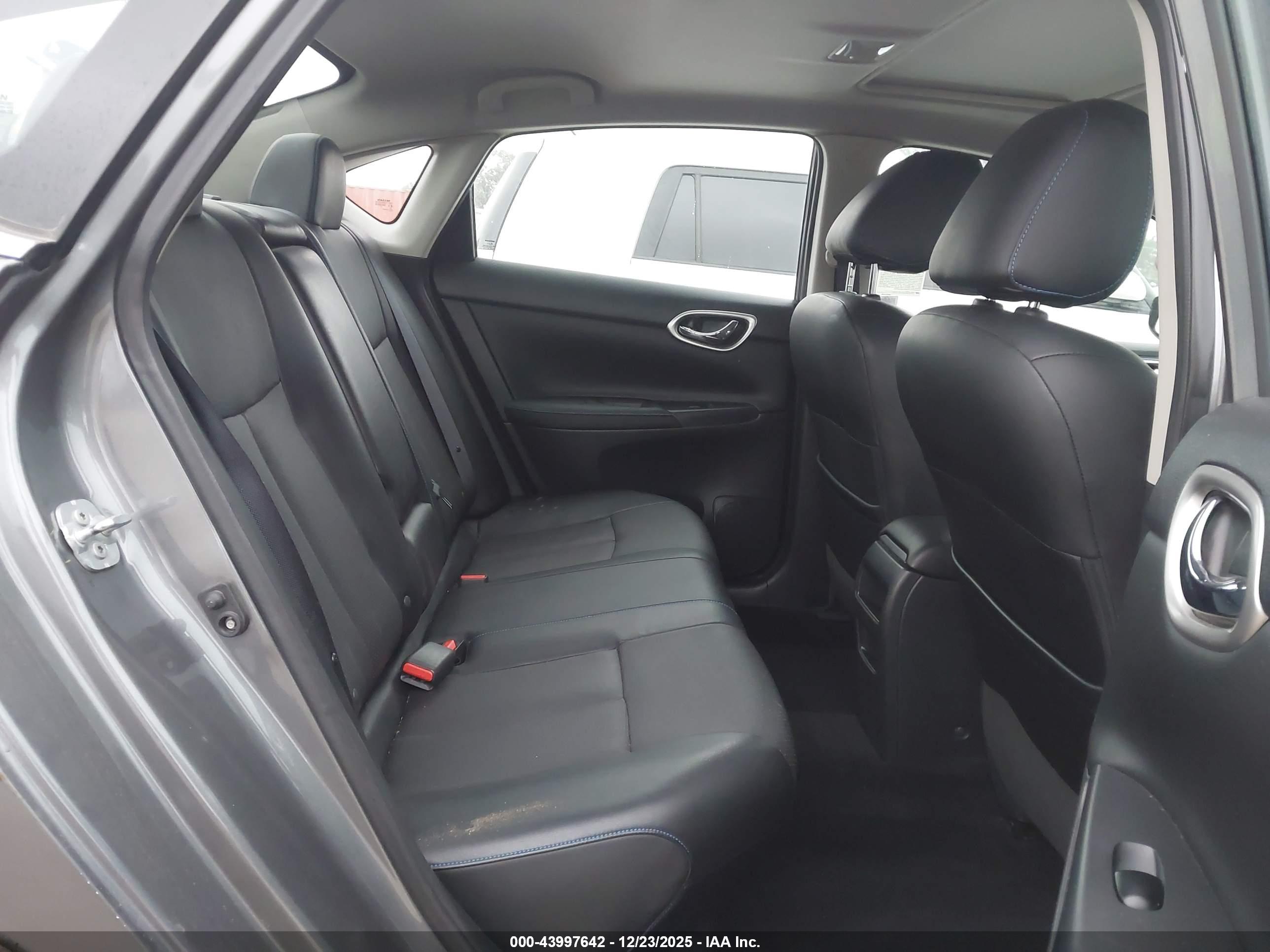 NISSAN SENTRA image 8